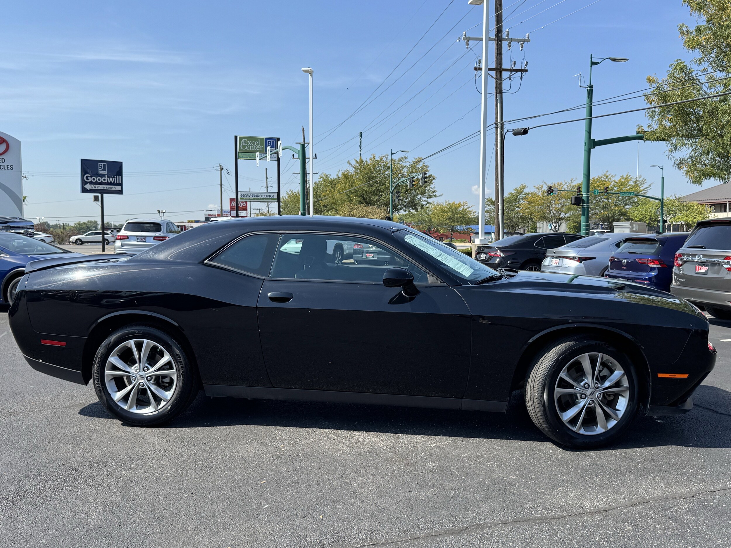 2023 Dodge Challenger SXT photo 2