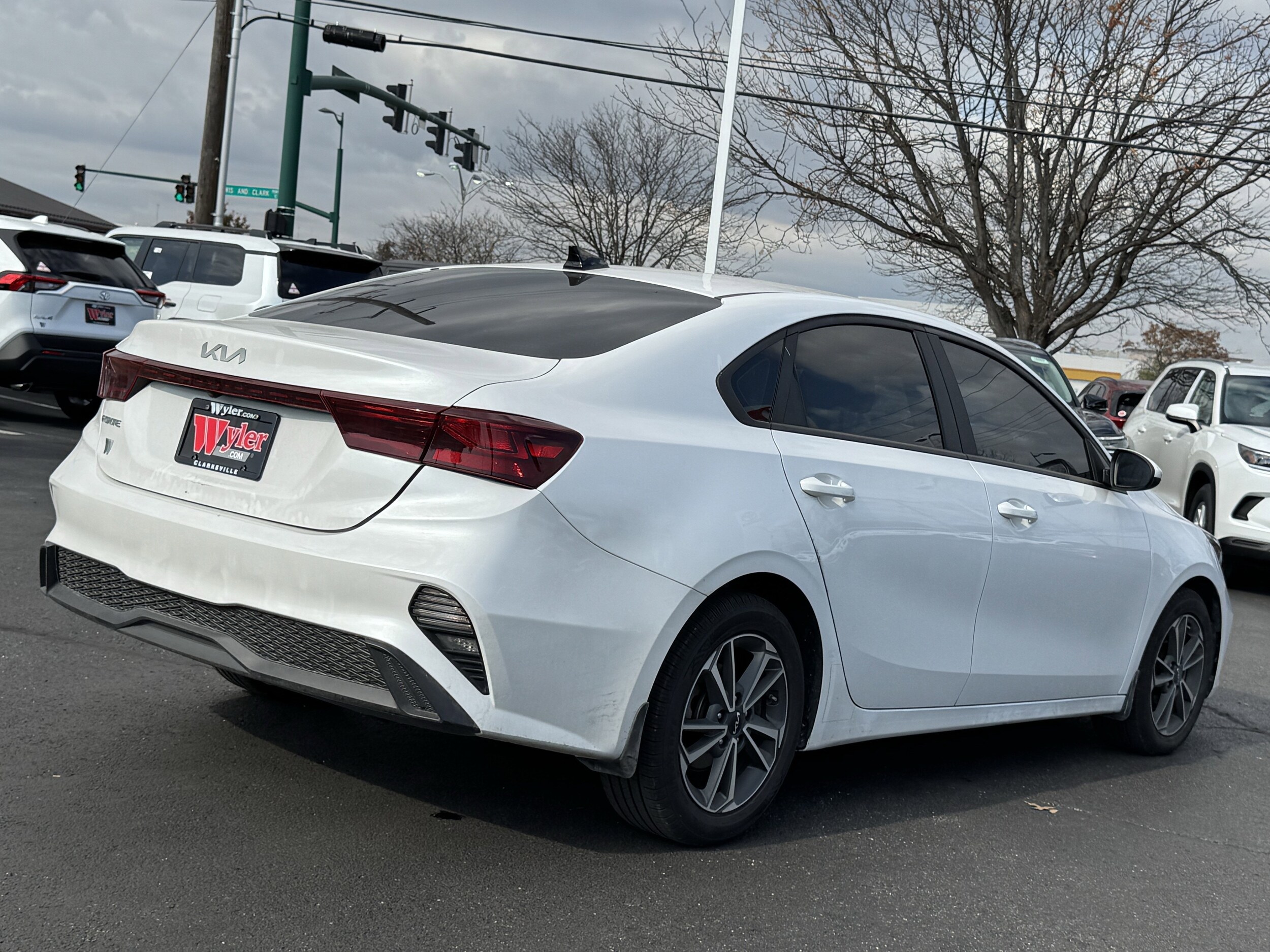 2022 Kia Forte LXS photo 3