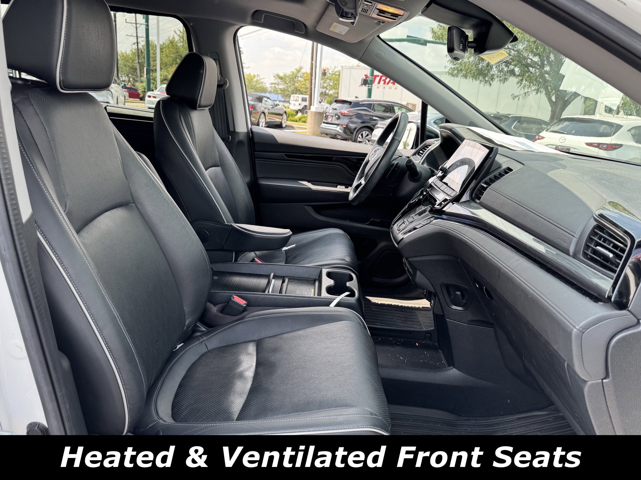 2023 Honda Odyssey Elite photo 3