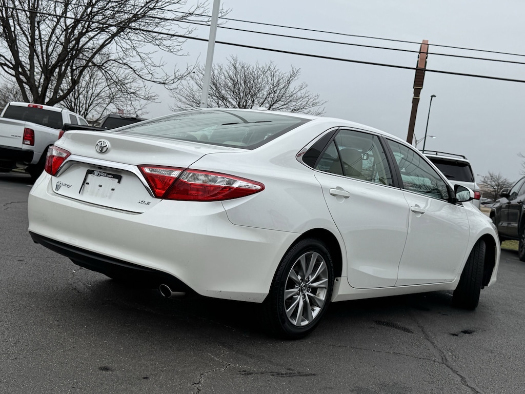 Used 2016 Toyota Camry XLE Sedan