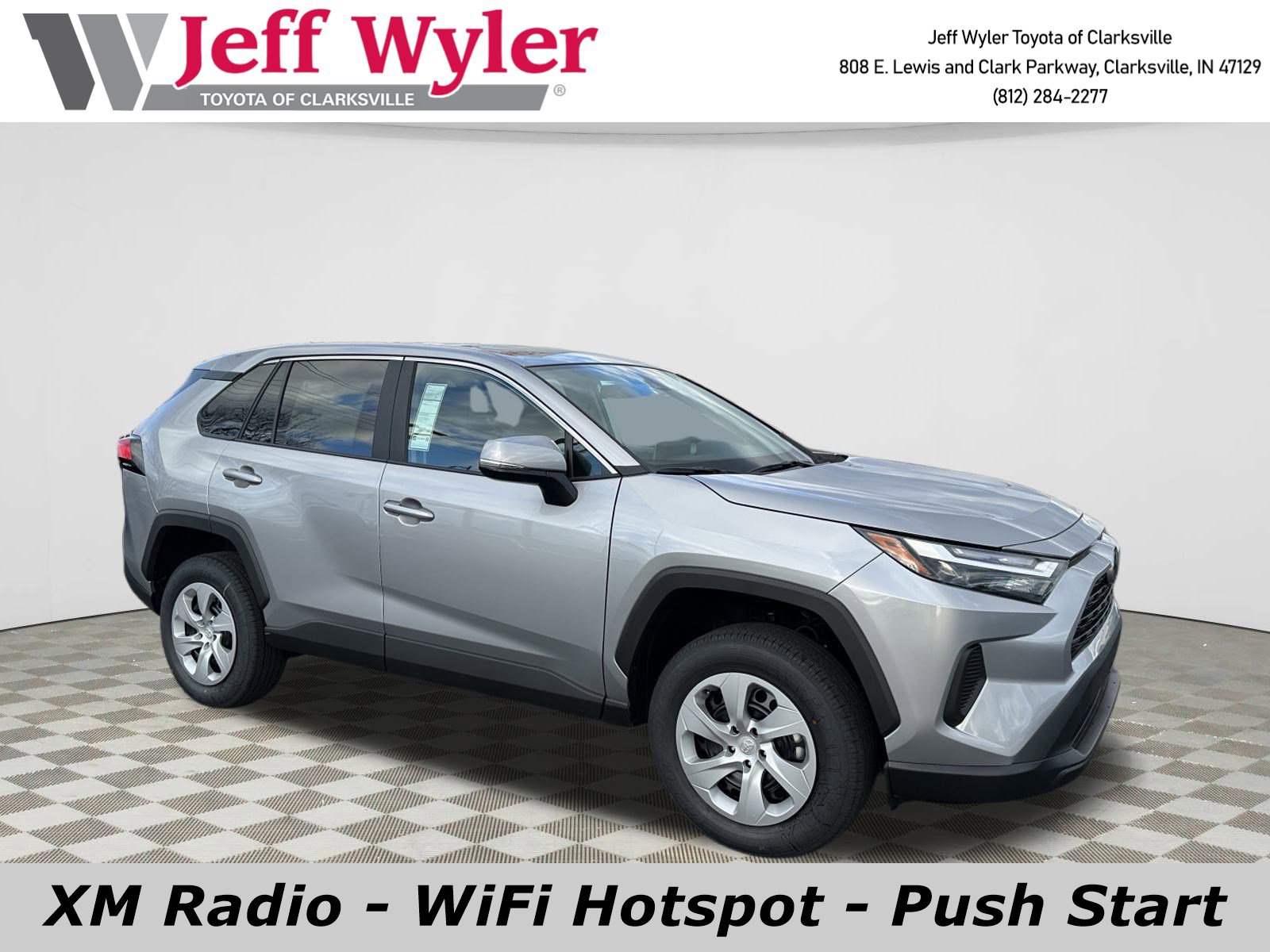 2025 Toyota RAV4 LE's photo