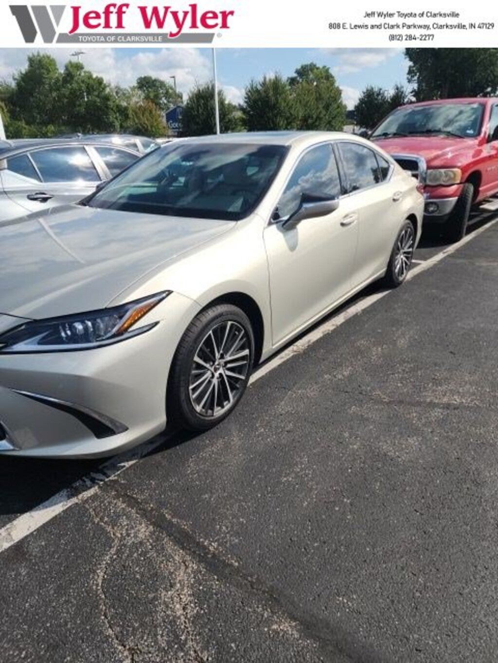 Used 2024 Lexus ES 350 Sedan