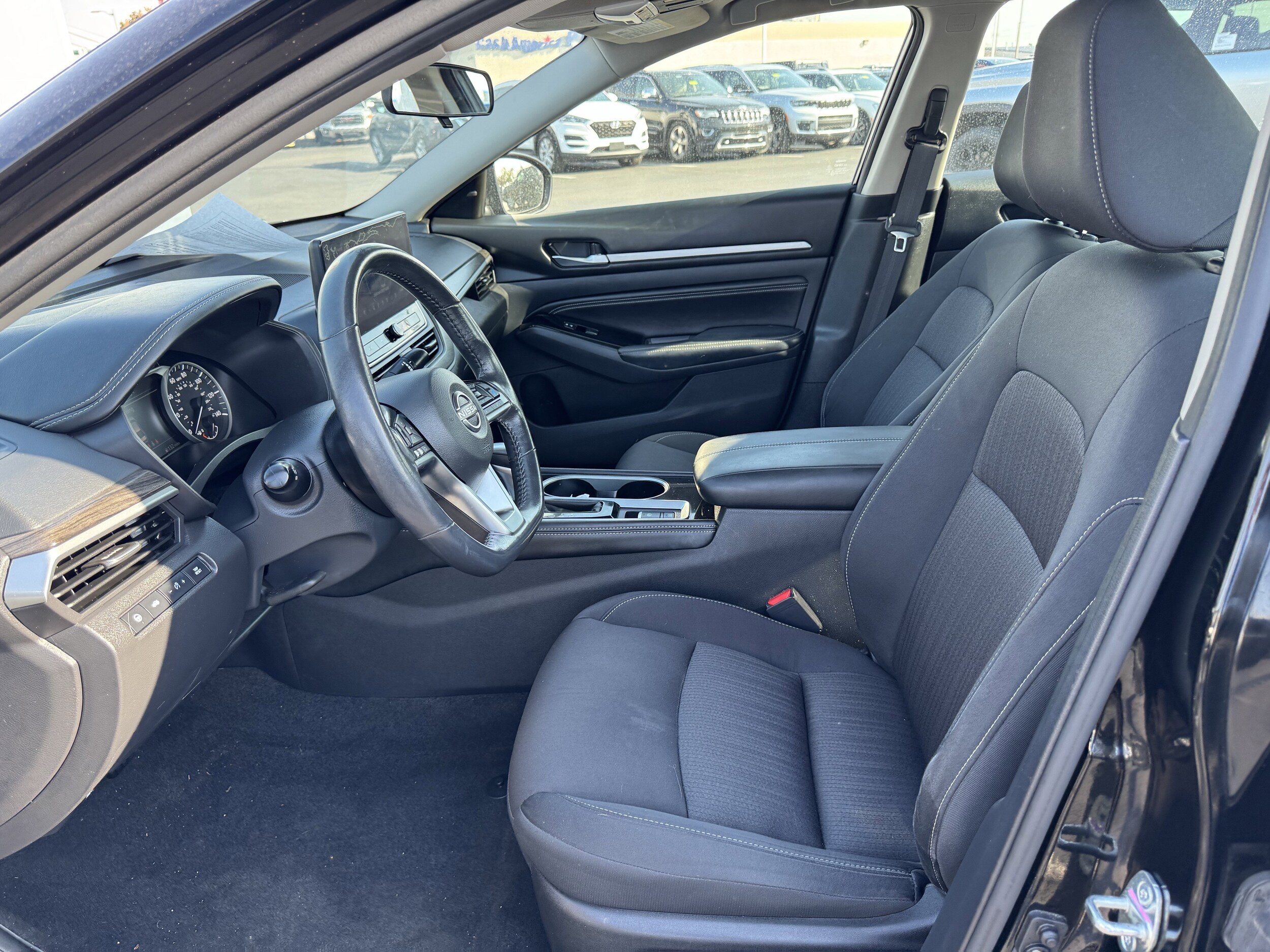 2023 Nissan Altima 2.5 SV photo 4