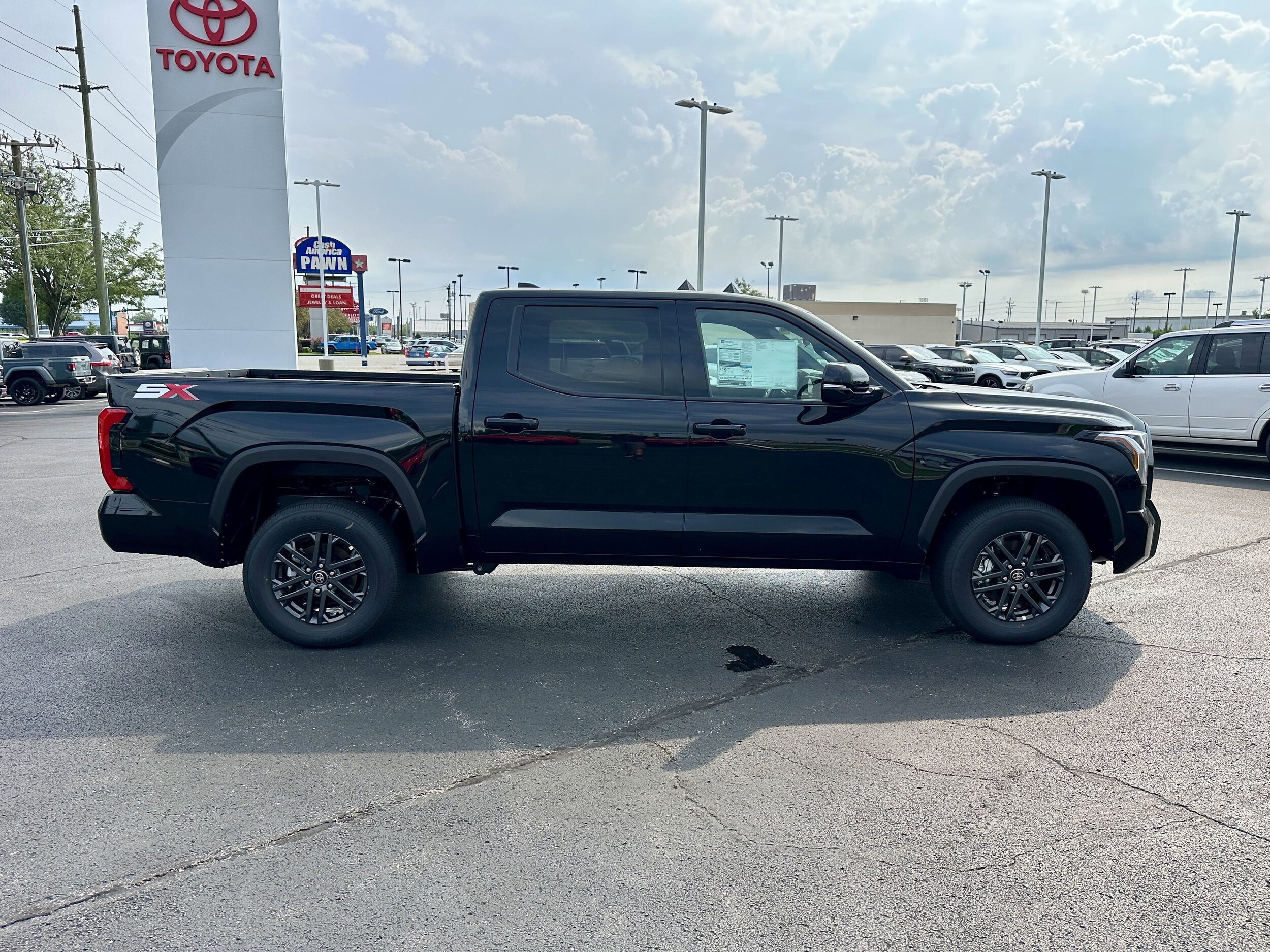 2025 Toyota Tundra SR5 photo 3