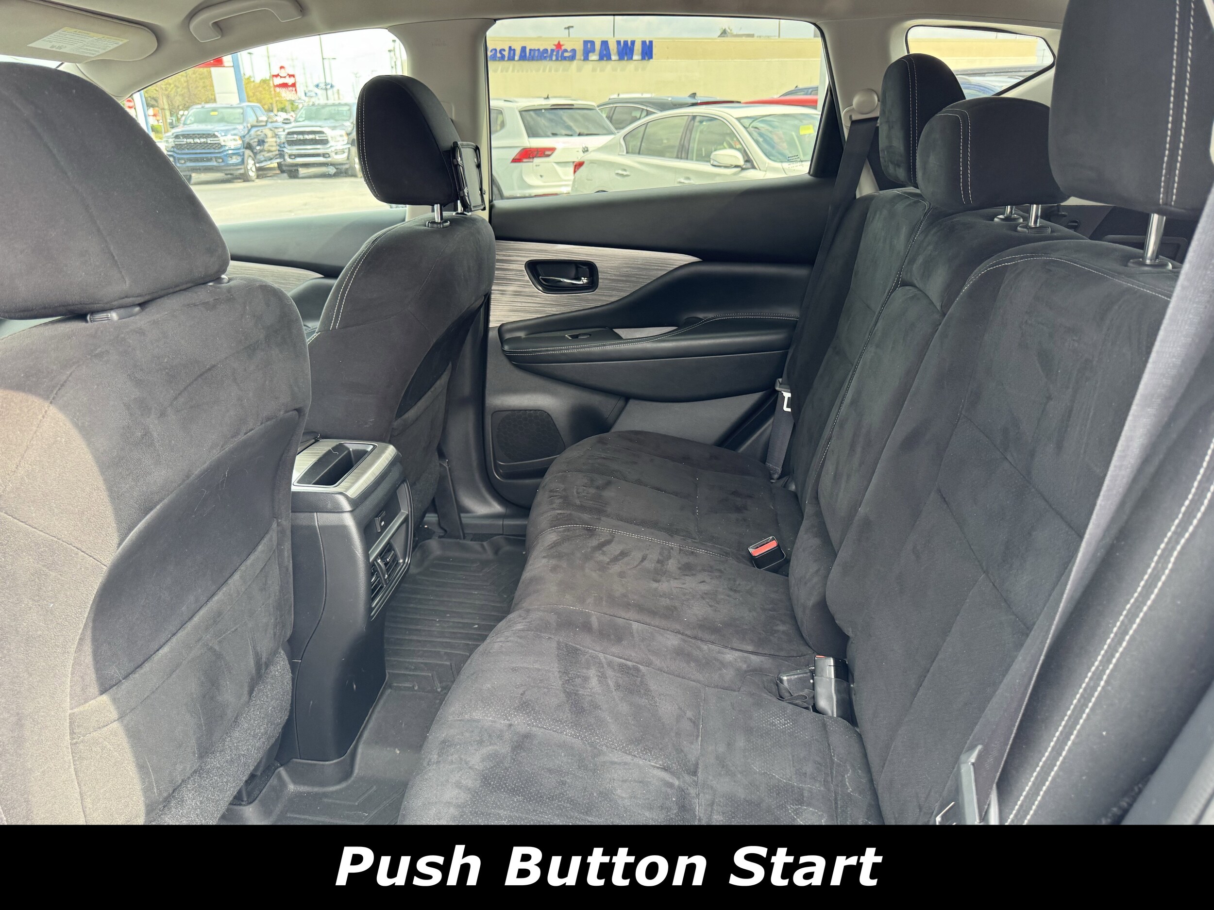 2016 Nissan Murano SV photo 4