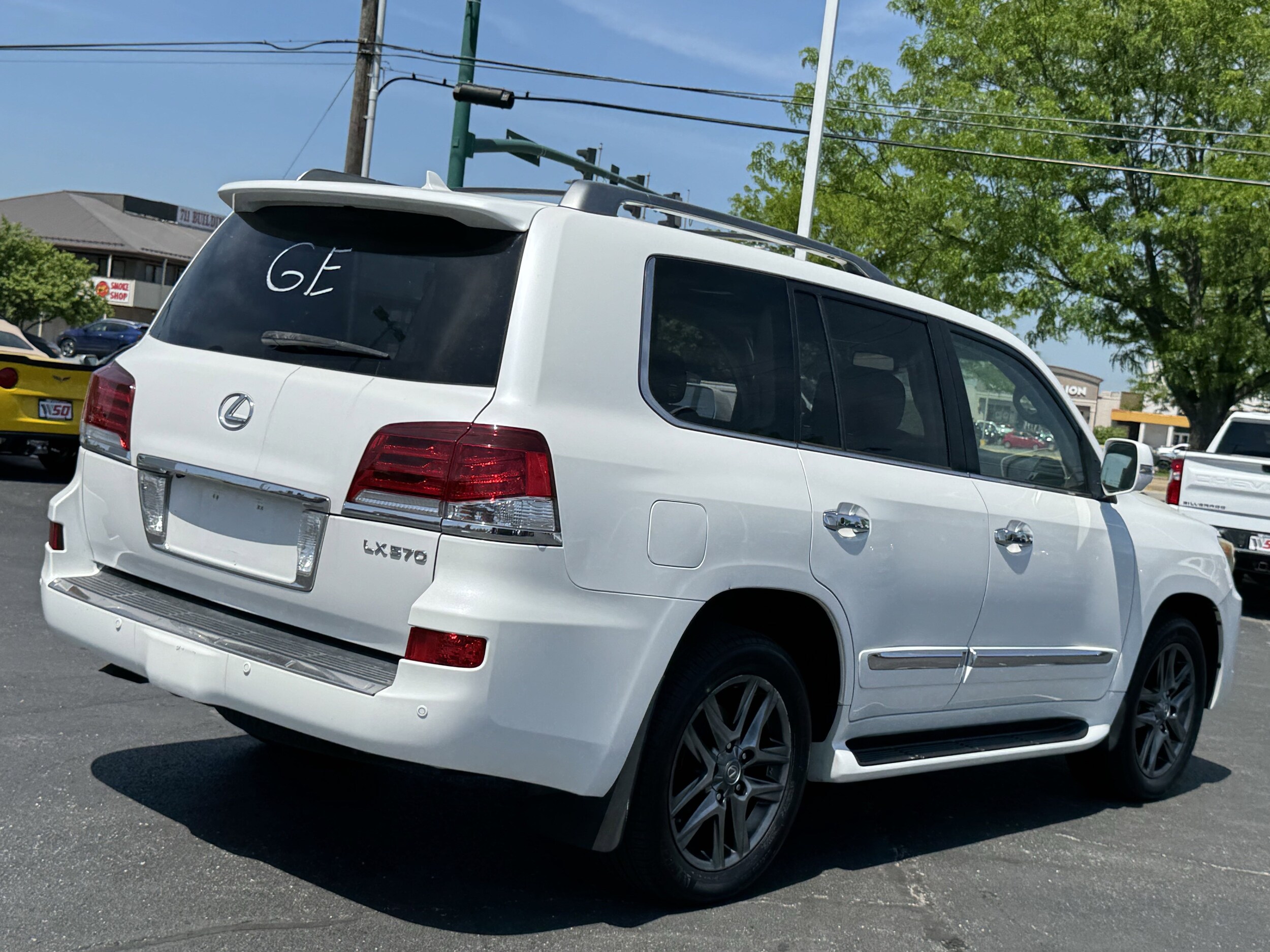 2014 Lexus LX 570 photo 3