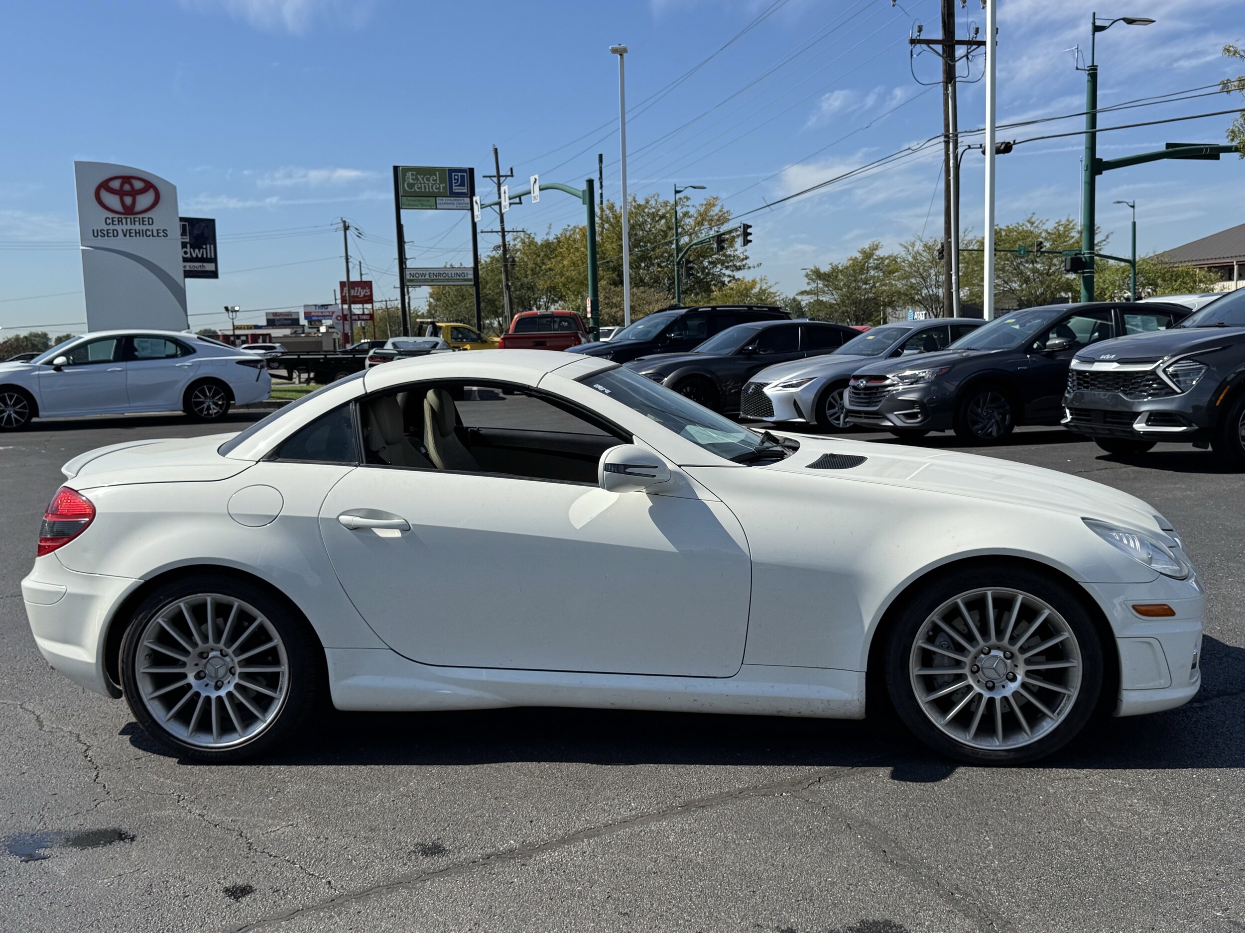 2009 Mercedes Benz SLK 350 photo 2