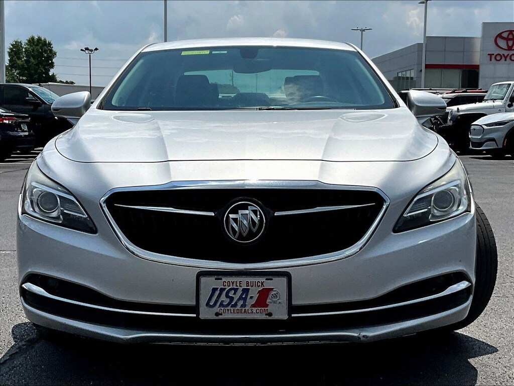 Used 2017 Buick LaCrosse Essence Sedan