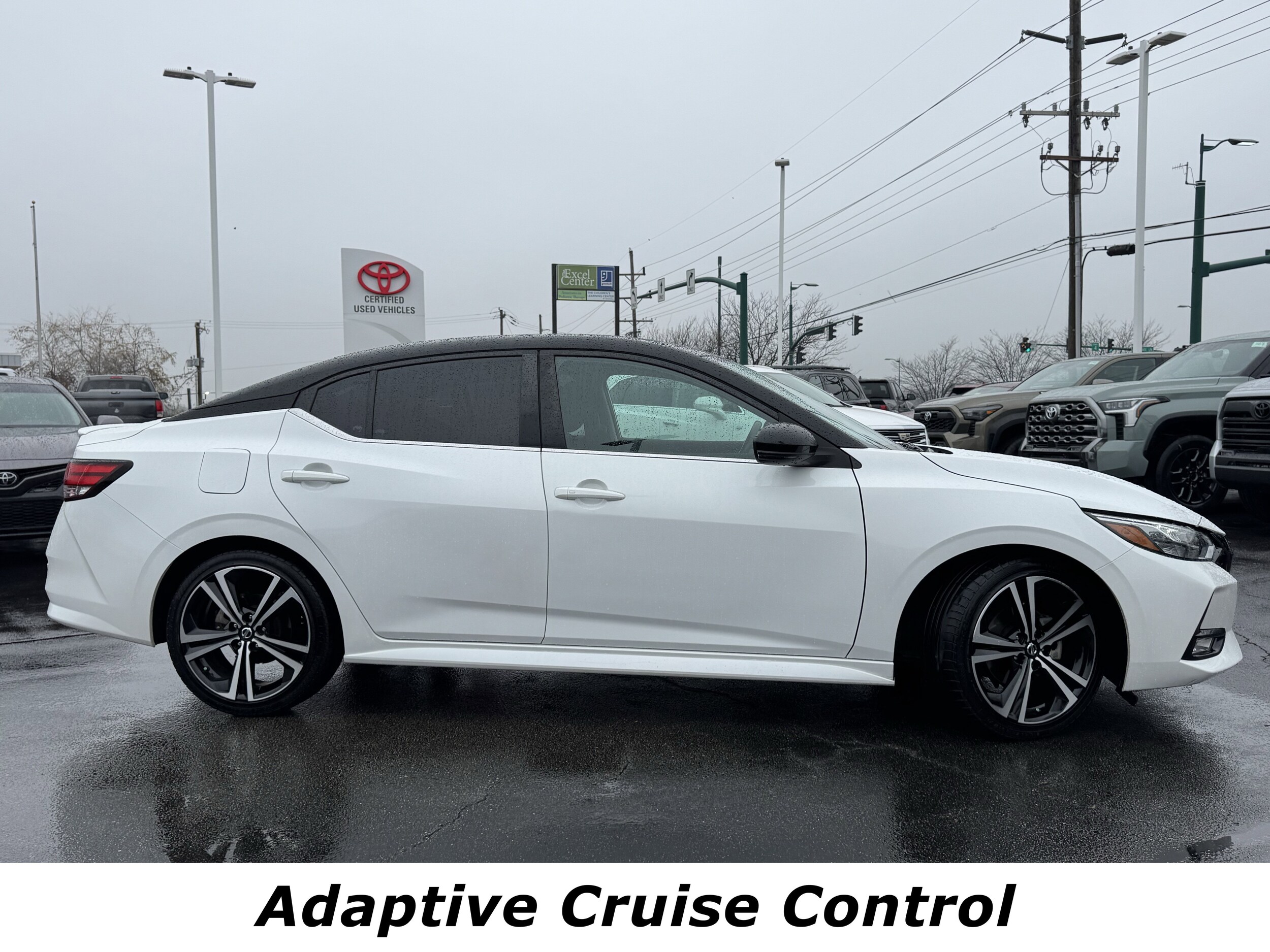 2022 Nissan Sentra SR photo 2