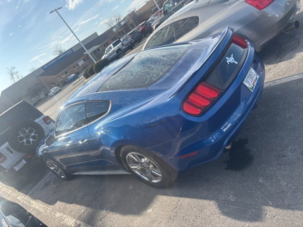 Used 2017 Ford Mustang V6 Coupe