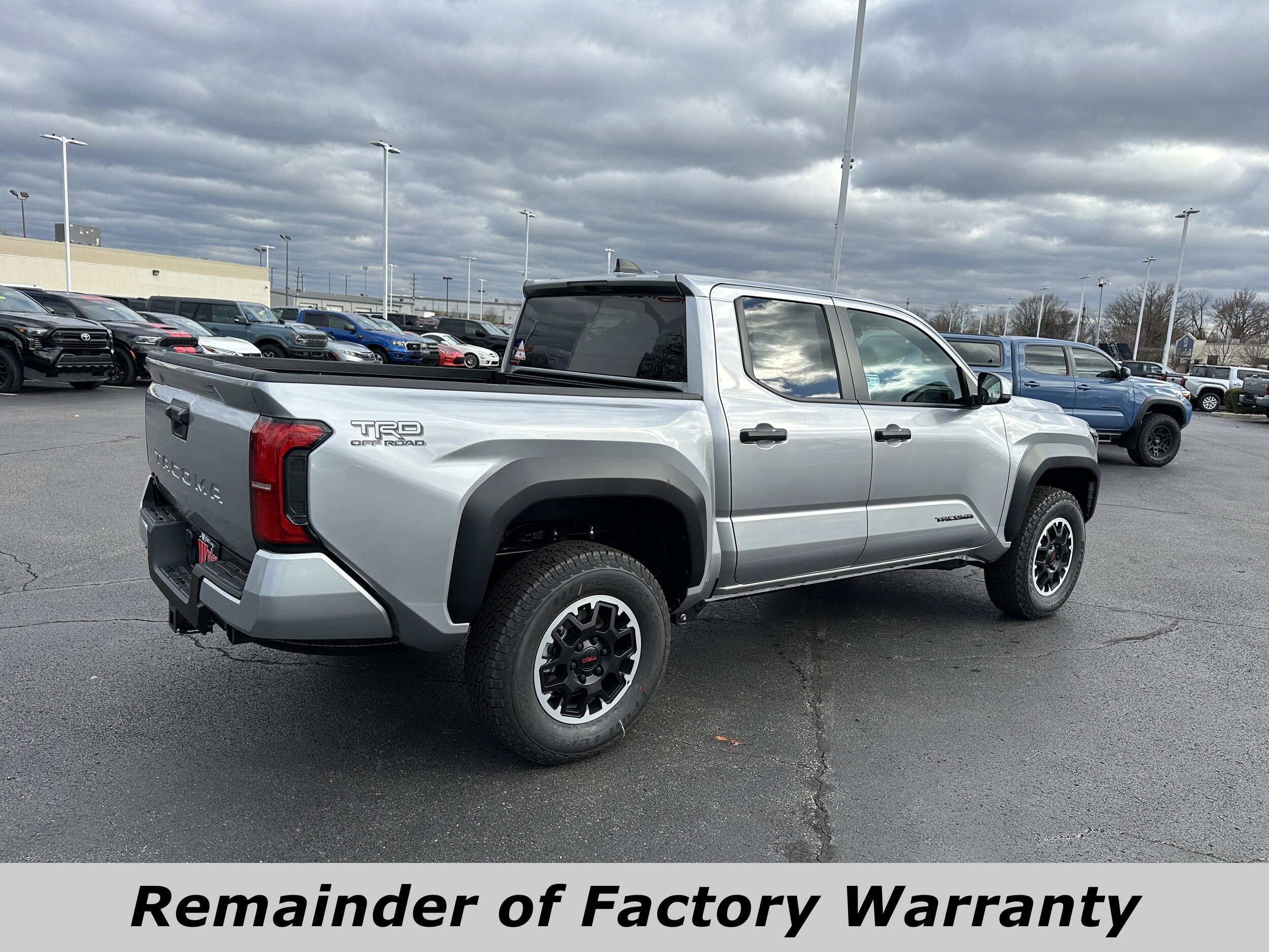 2025 Toyota Tacoma TRD Off-Road Double Cab photo 3