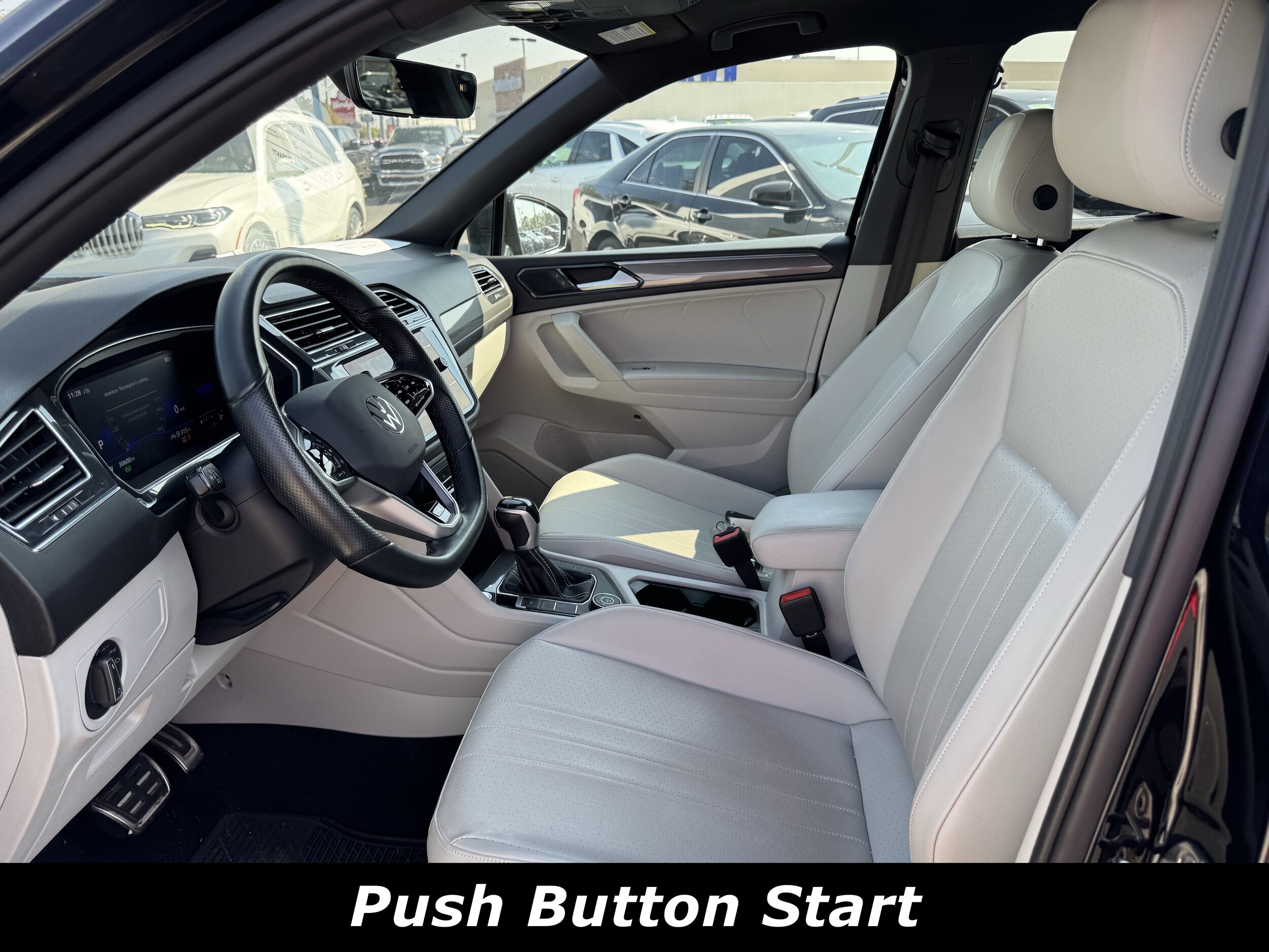 2022 Volkswagen Tiguan SE R-Line Black photo 2