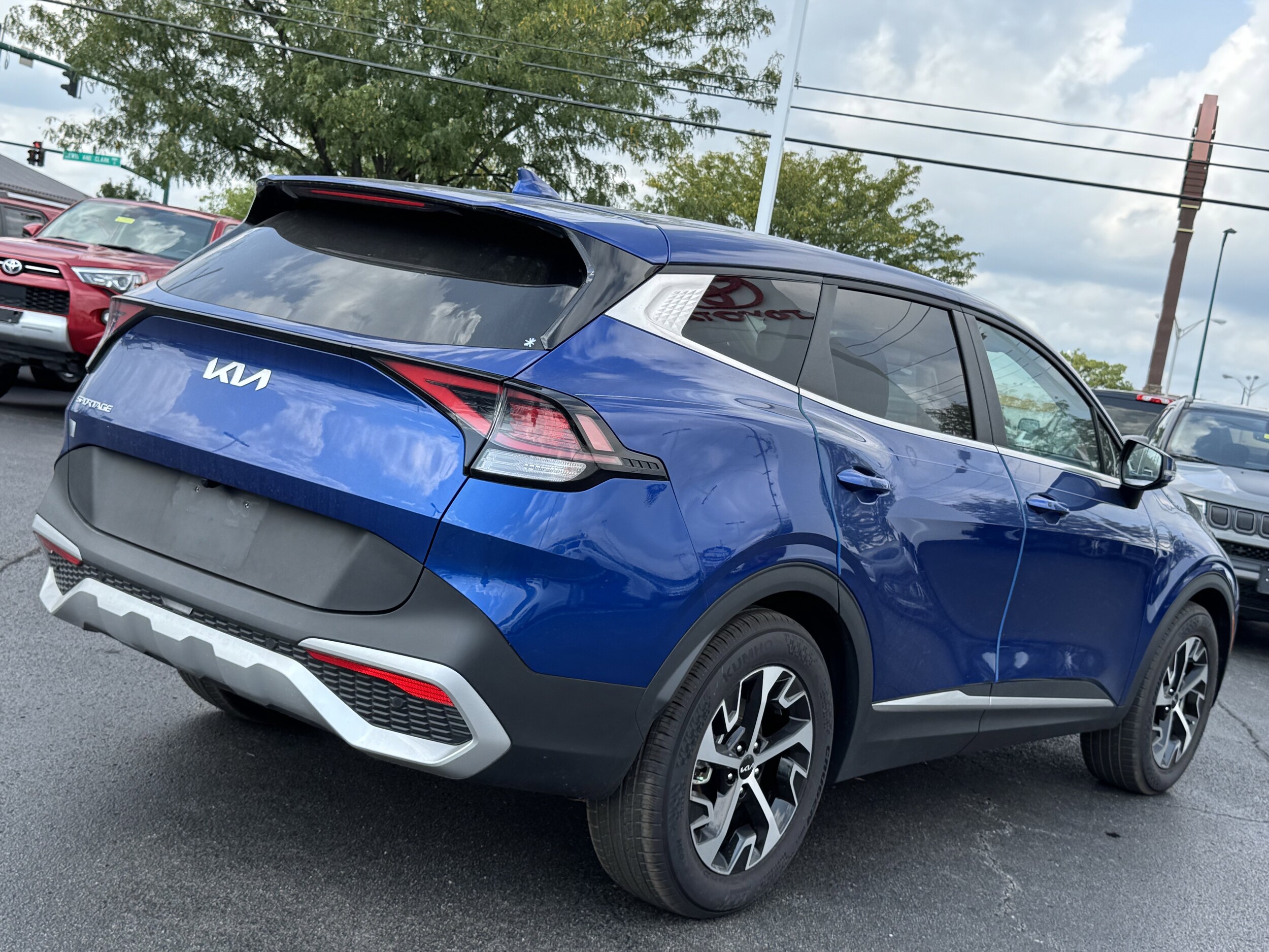2024 Kia Sportage EX photo 3