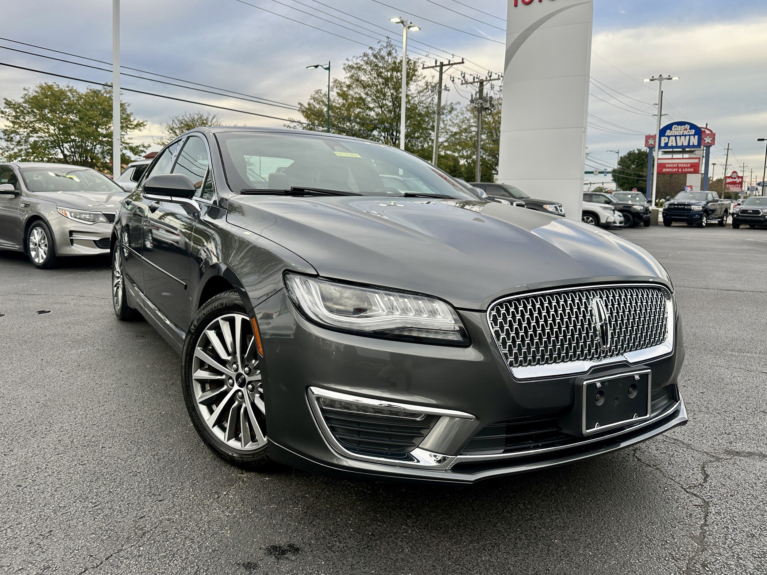 2020 Lincoln MKZ Standard photo 2