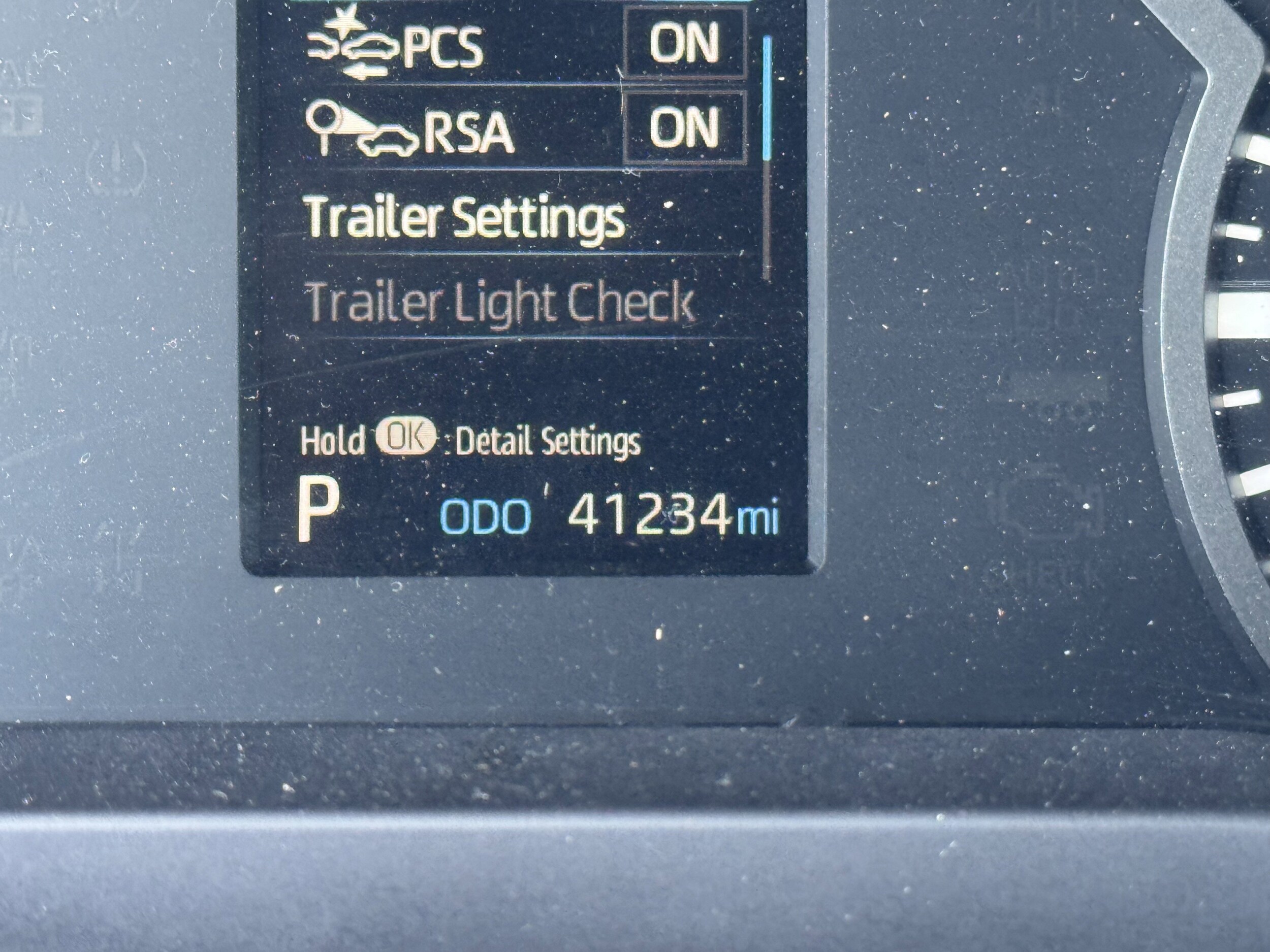 2023 Toyota Tundra SR5 CrewMax photo 4