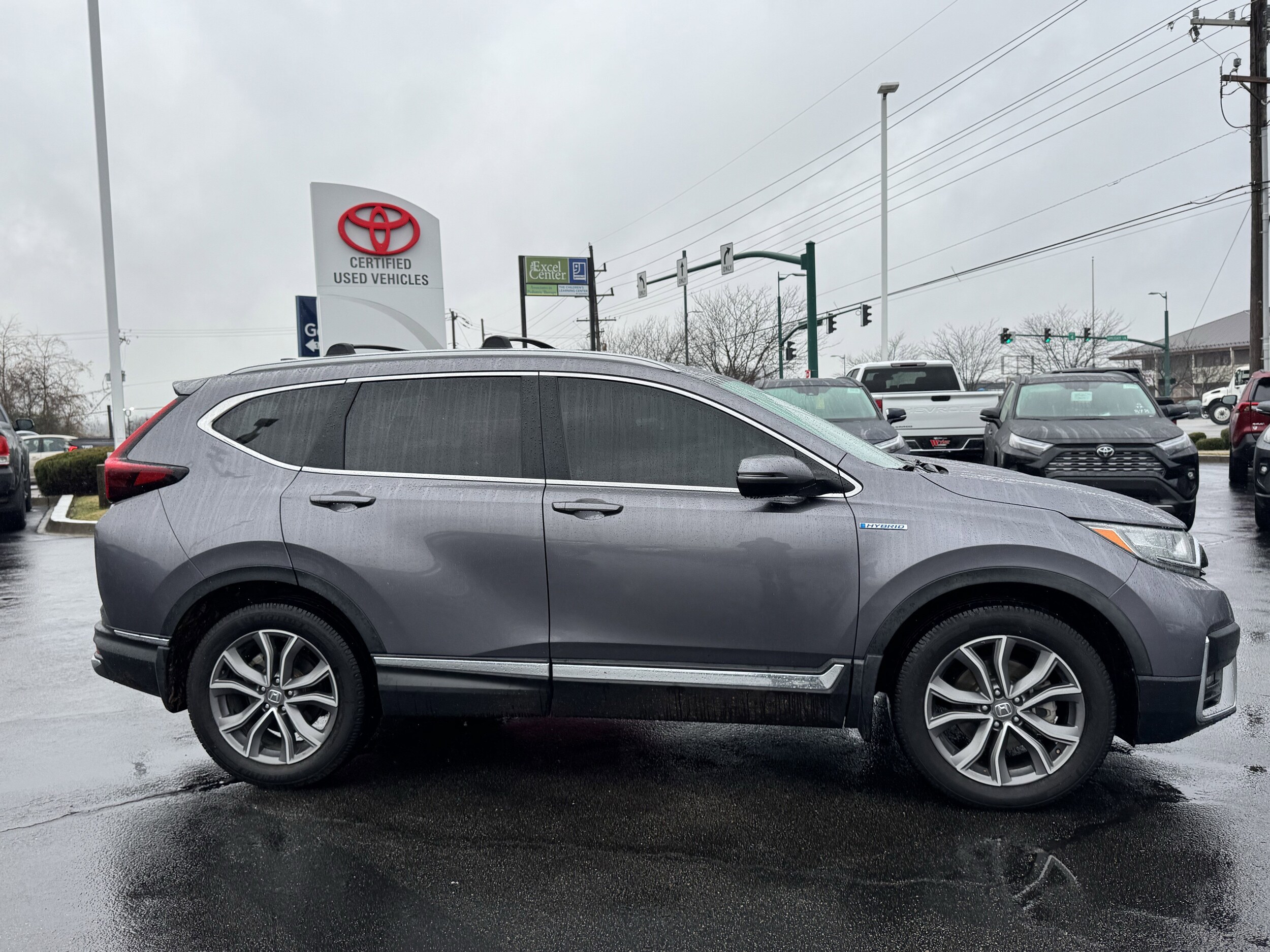 2021 Honda CR-V Hybrid Touring photo 2