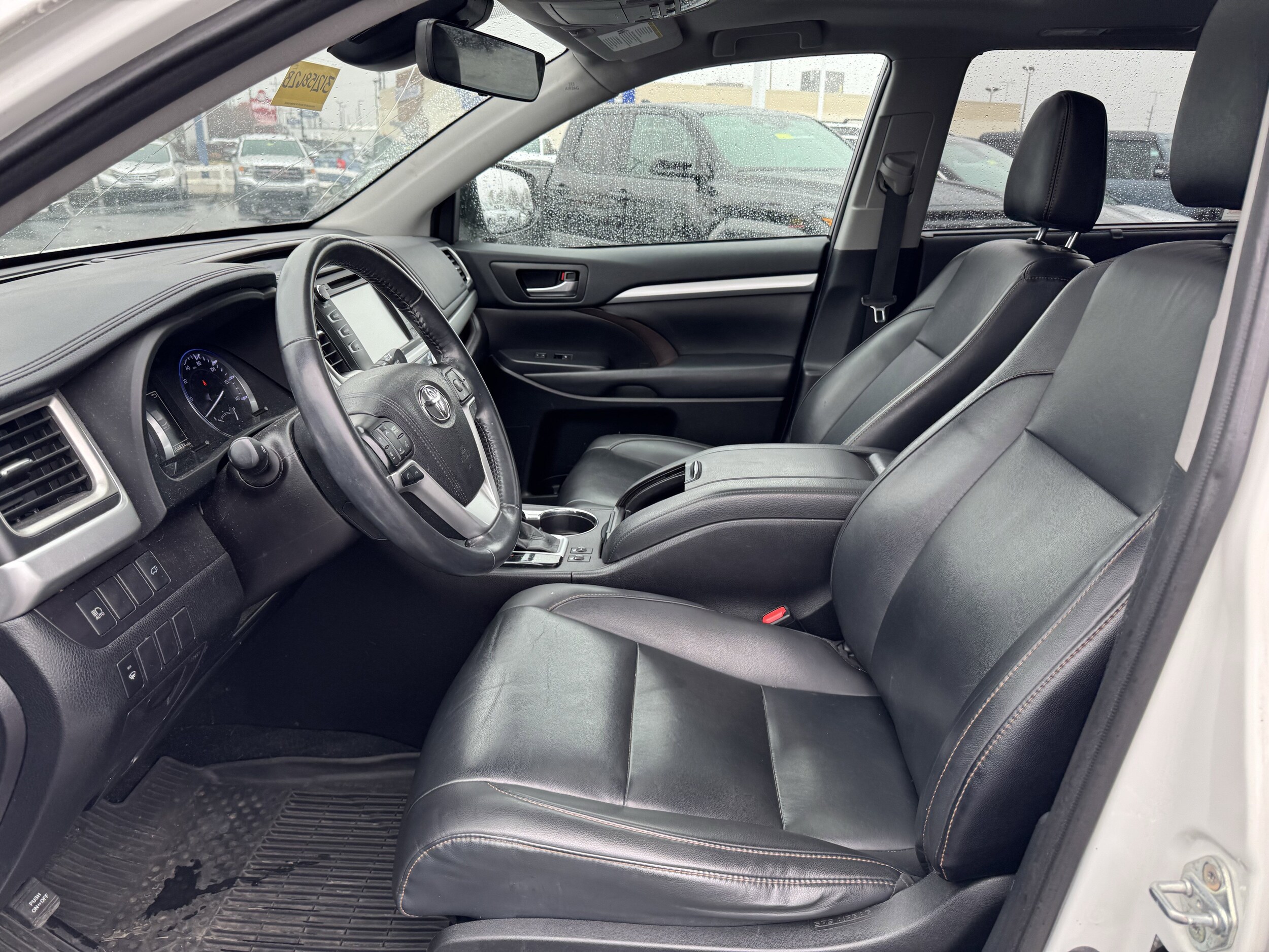 2019 Toyota Highlander Hybrid XLE photo 3
