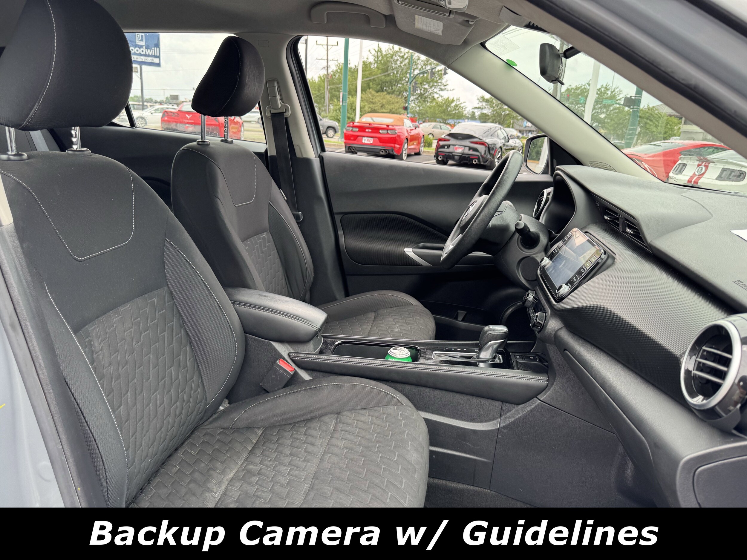 2022 Nissan Kicks SV photo 3