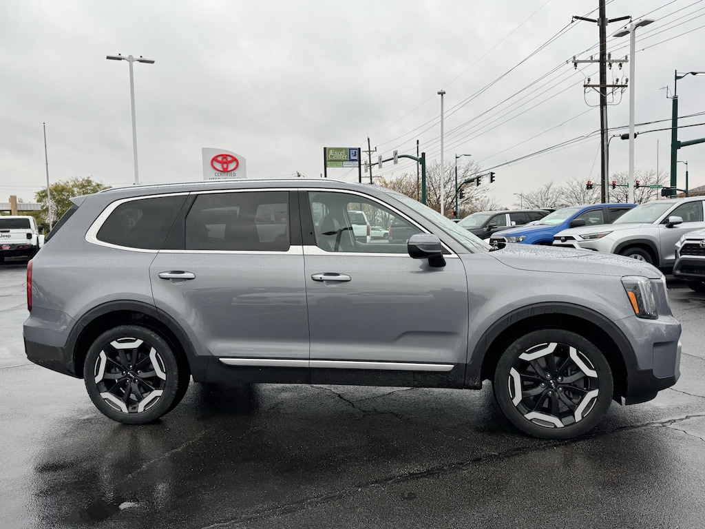 Used 2023 Kia Telluride S SUV