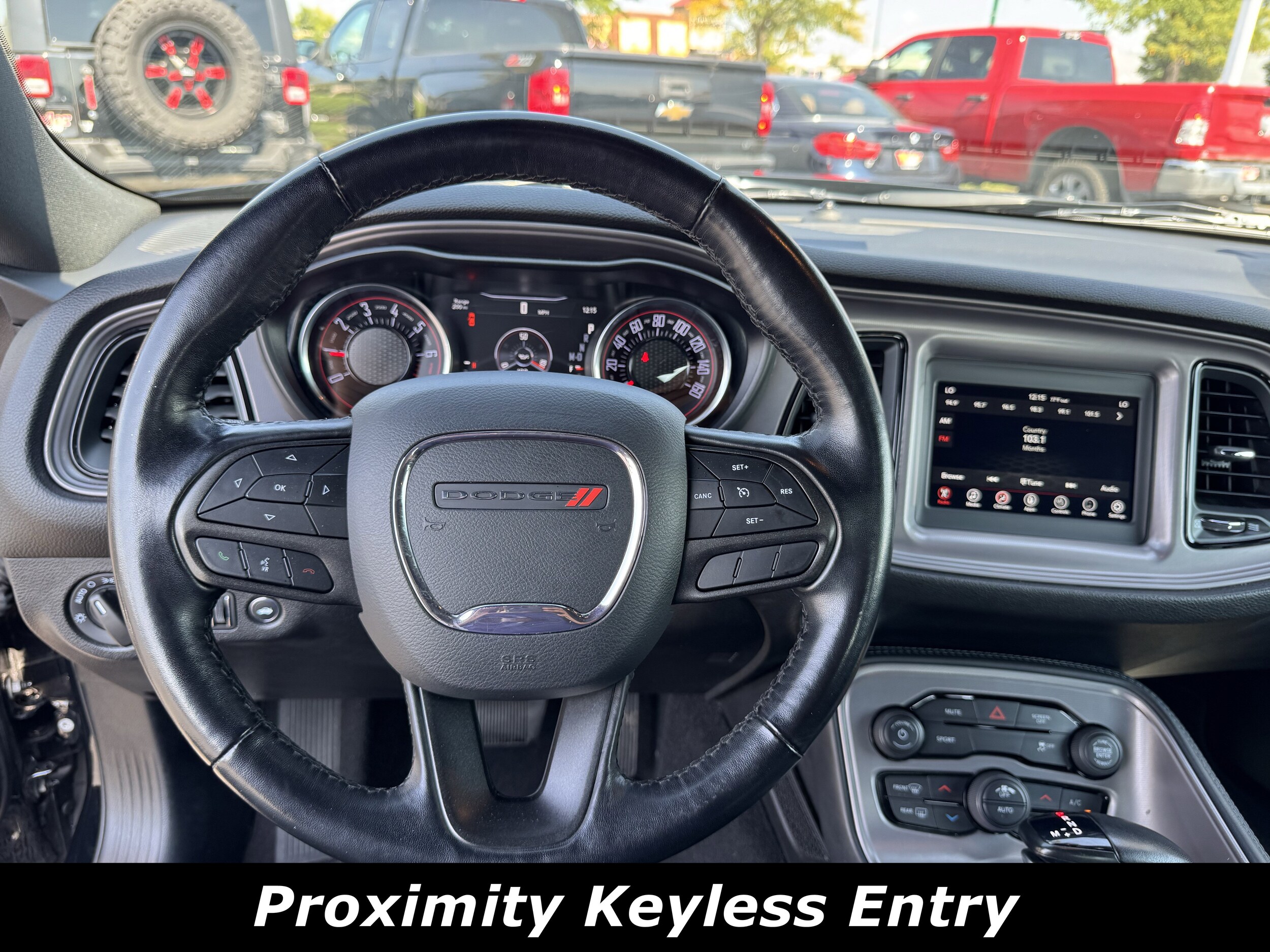 2023 Dodge Challenger SXT photo 3