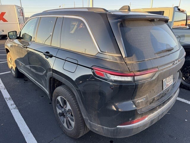 2022 Jeep Cherokee Limited 4xe photo 2