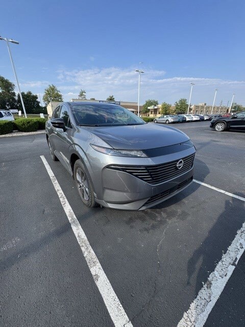 2025 Nissan Murano SL photo 2