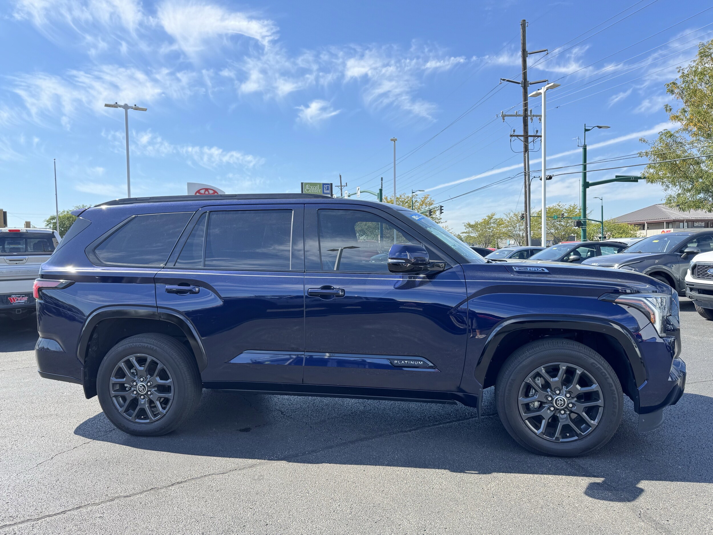 2023 Toyota Sequoia Platinum photo 2