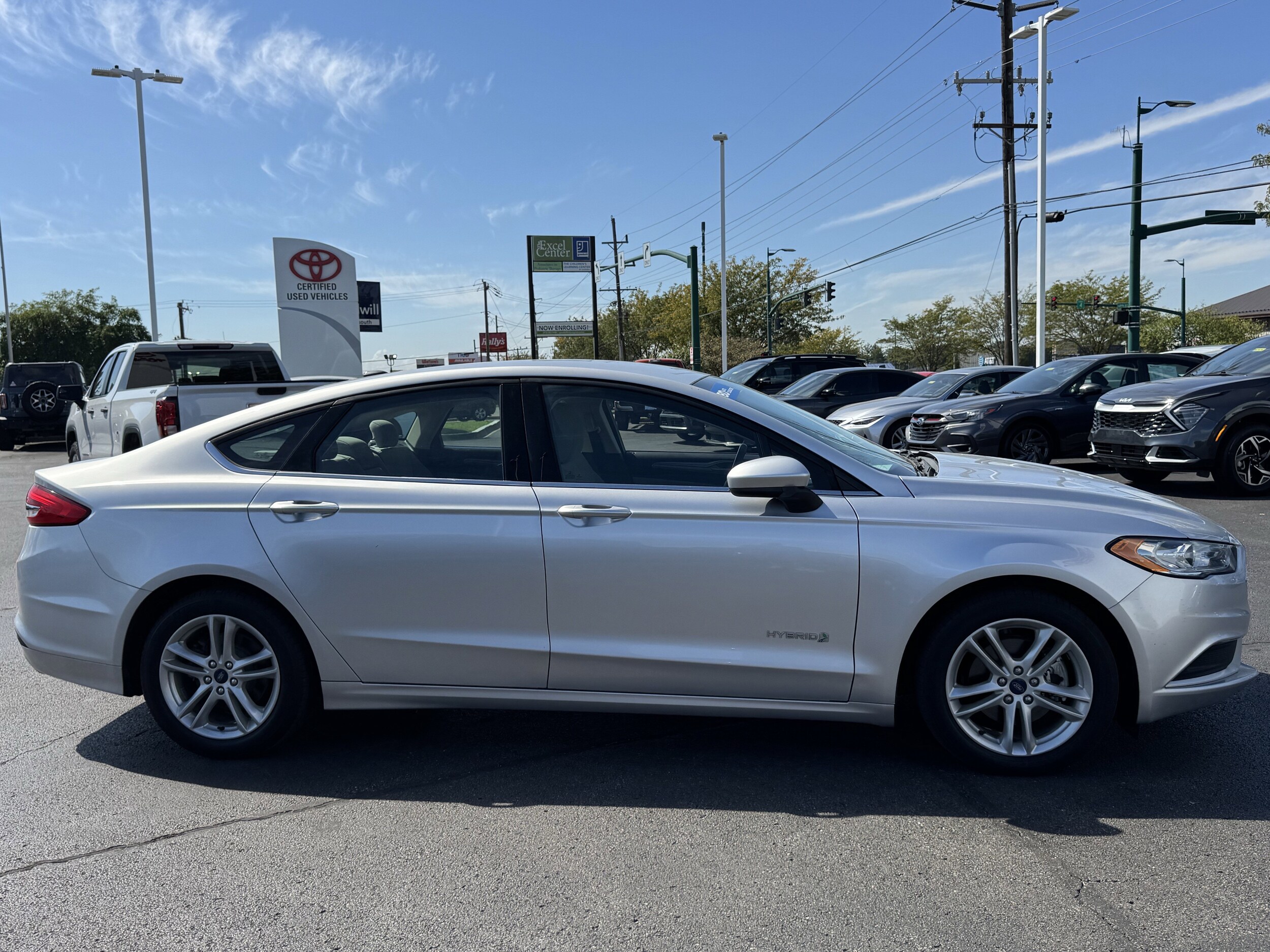 2018 Ford Fusion Hybrid S photo 2