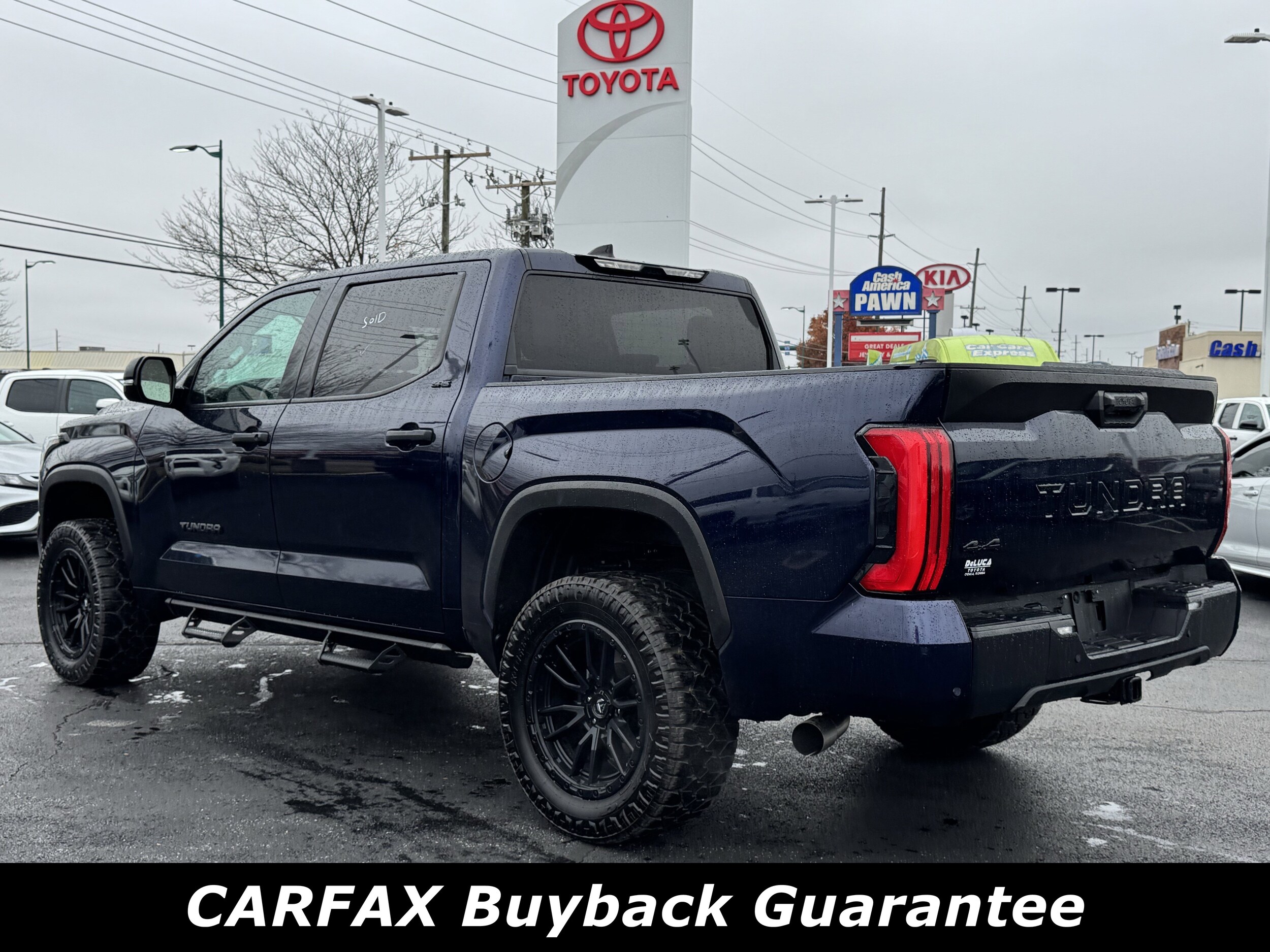 2022 Toyota Tundra SR5 CrewMax photo 2