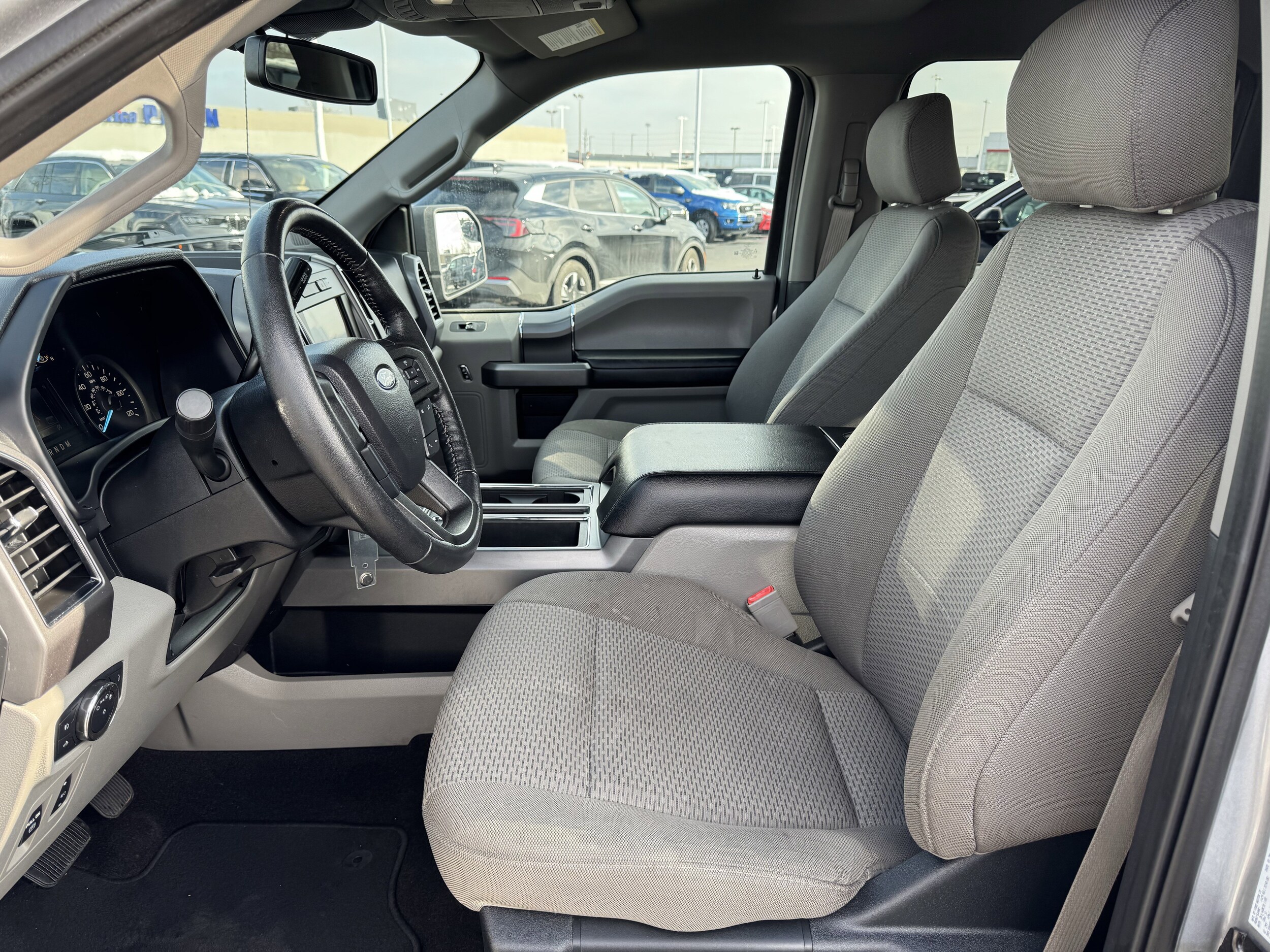 2020 Ford F-150 XLT photo 4