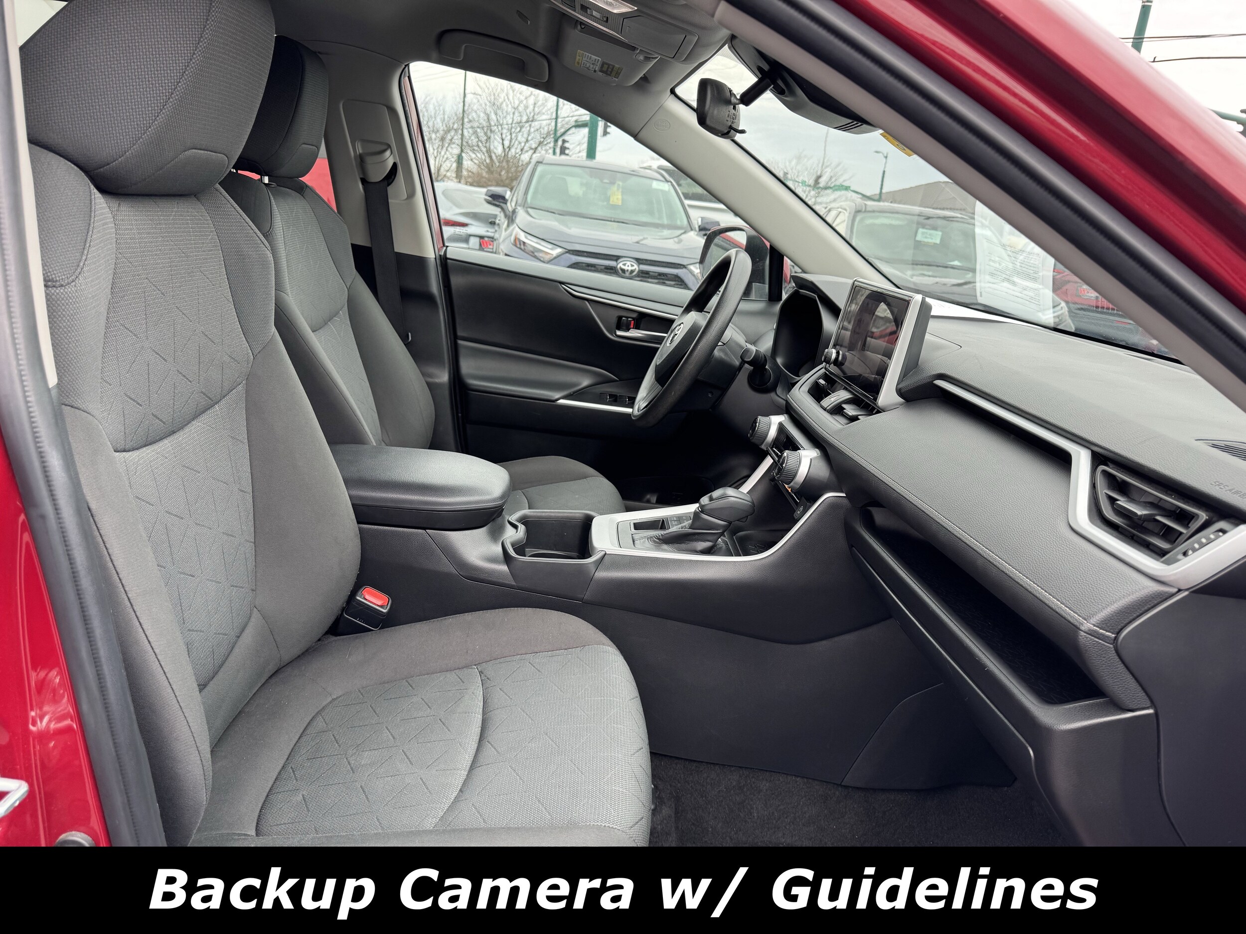 2023 Toyota RAV4 XLE photo 2