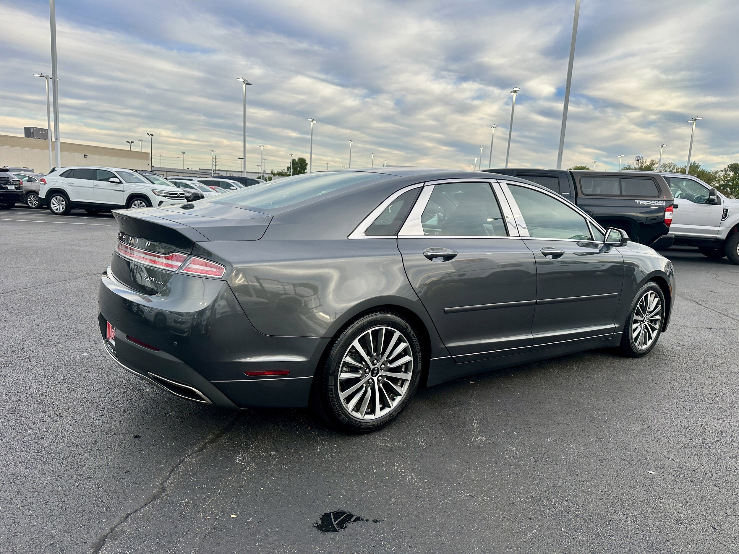 2020 Lincoln MKZ Standard photo 2