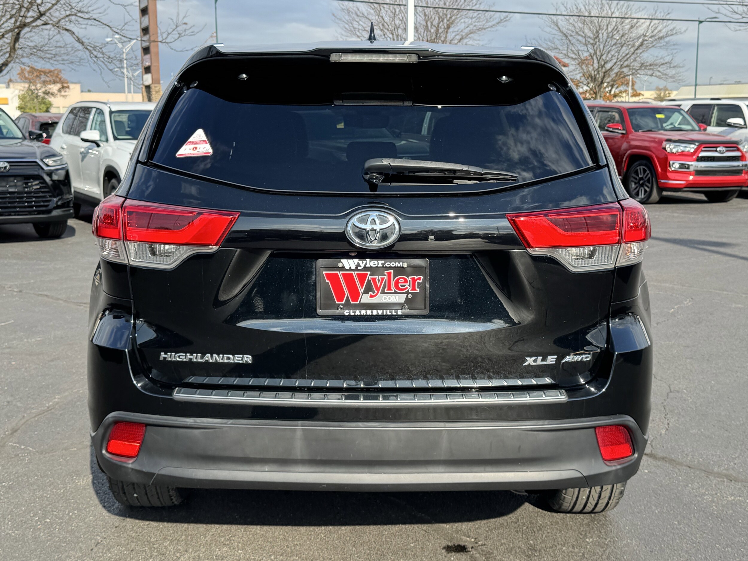 2019 Toyota Highlander XLE photo 2