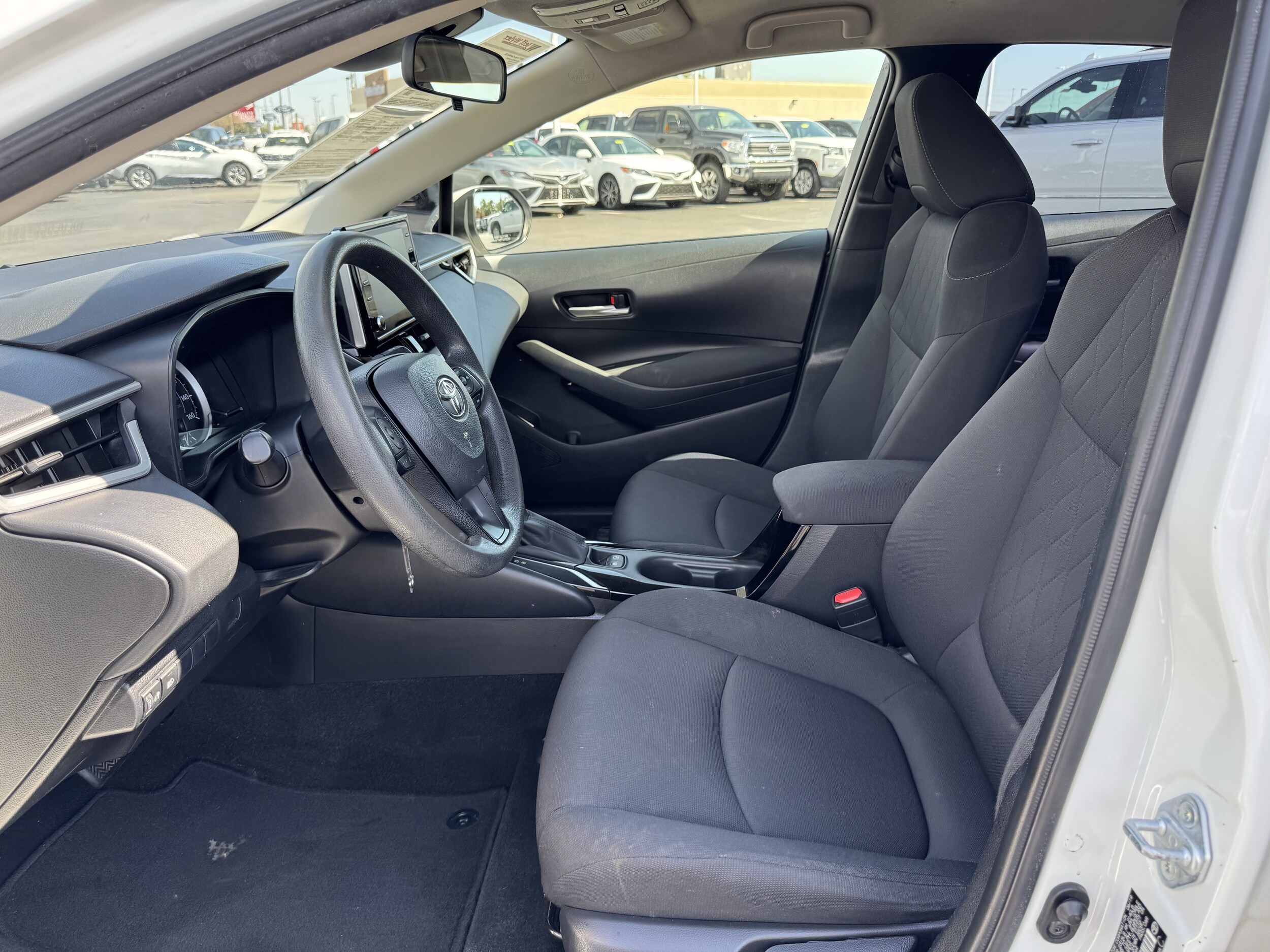 2020 Toyota Corolla LE photo 4