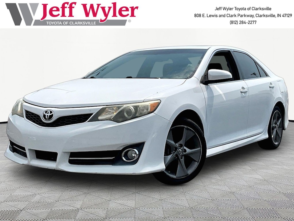 Used 2012 Toyota Camry SE V6 Sedan