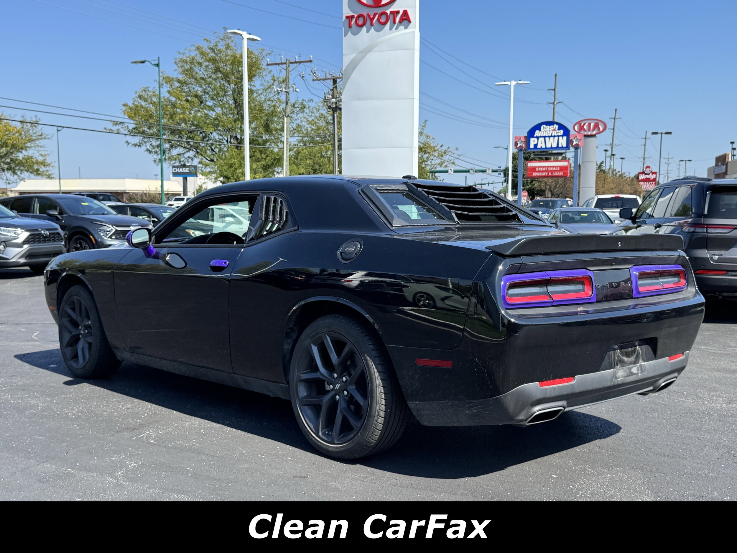2023 Dodge Challenger SXT photo 2