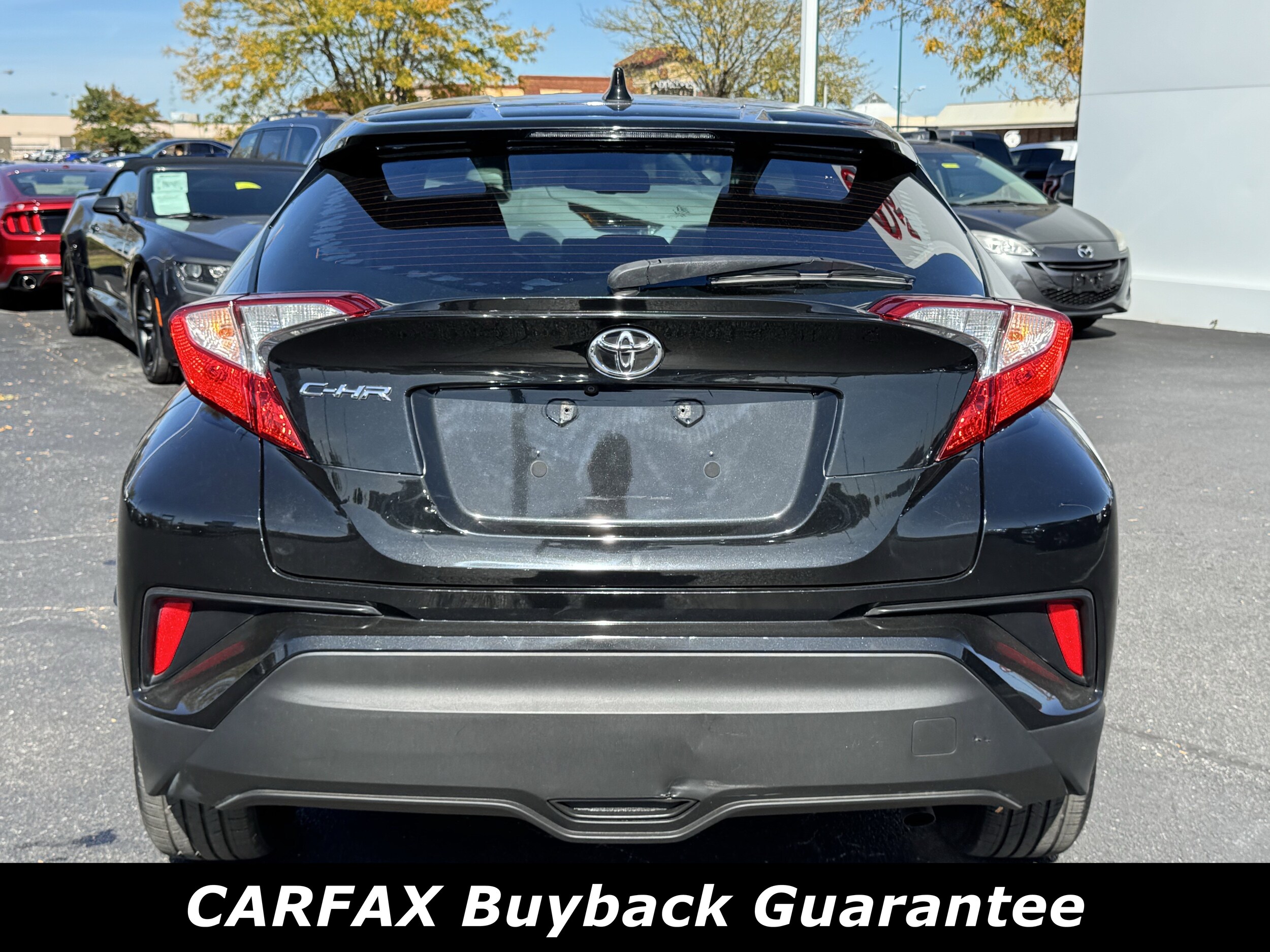 2019 Toyota C-HR LE photo 2