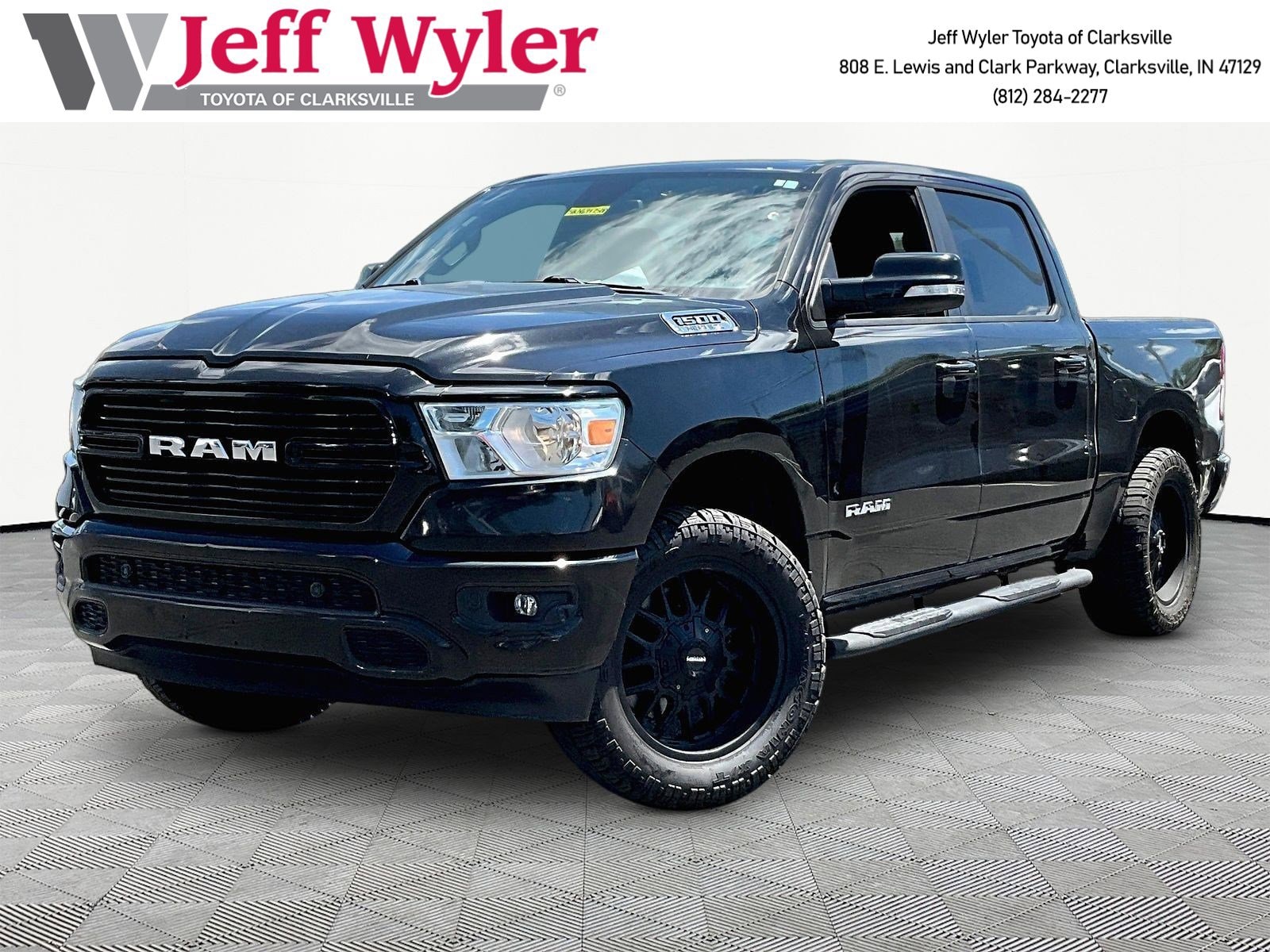 2019 RAM 1500 Big Horn/Lone Star 4x4 Crew Cab 5'7's photo