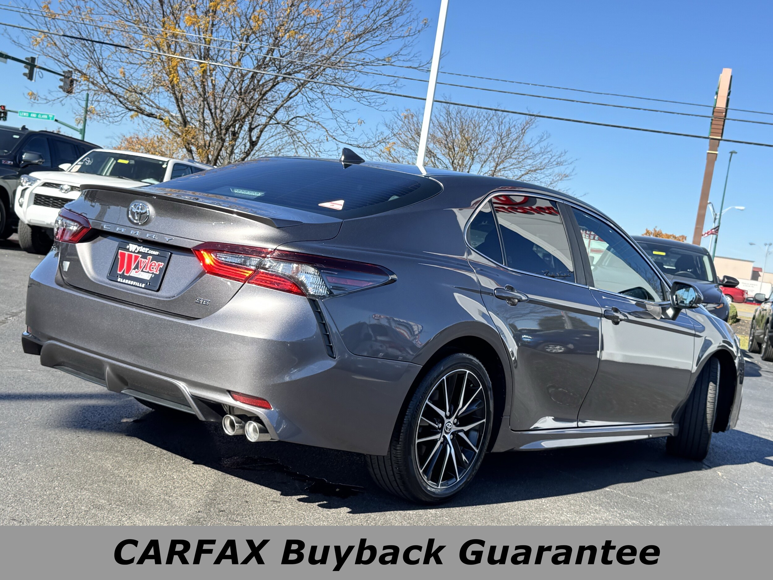 2024 Toyota Camry SE photo 3