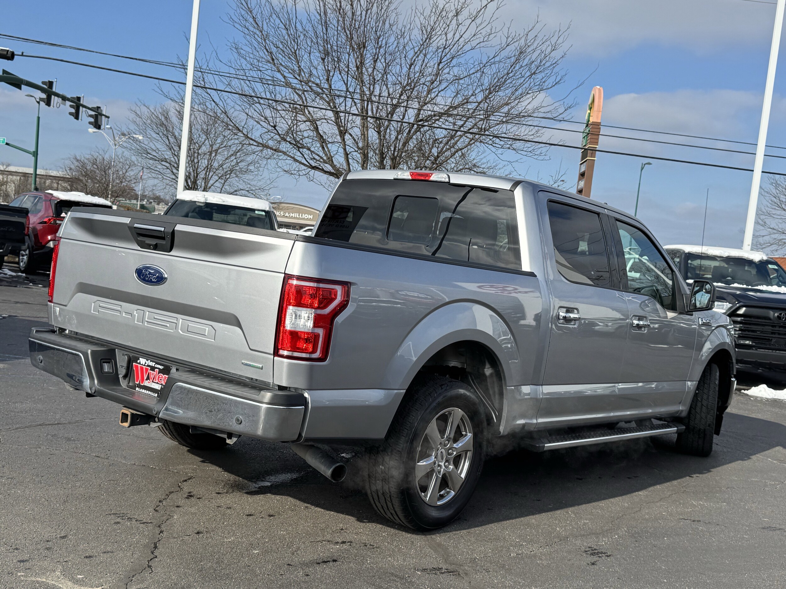 2020 Ford F-150 XLT photo 3