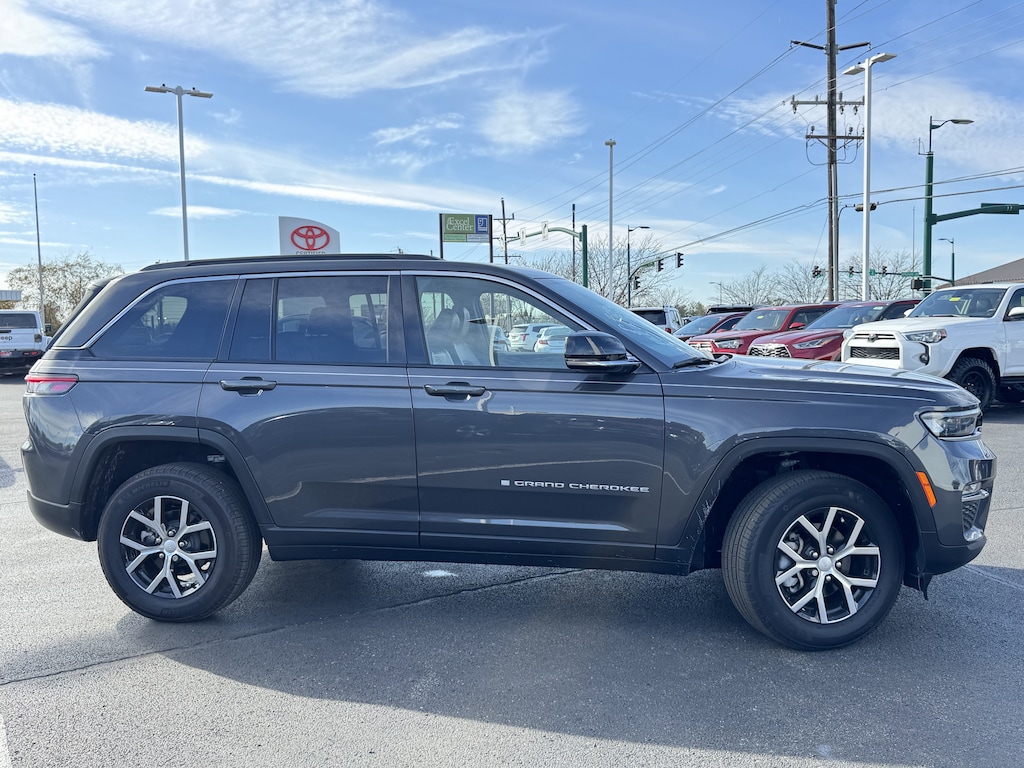 Used 2024 Jeep Grand Cherokee Limited SUV