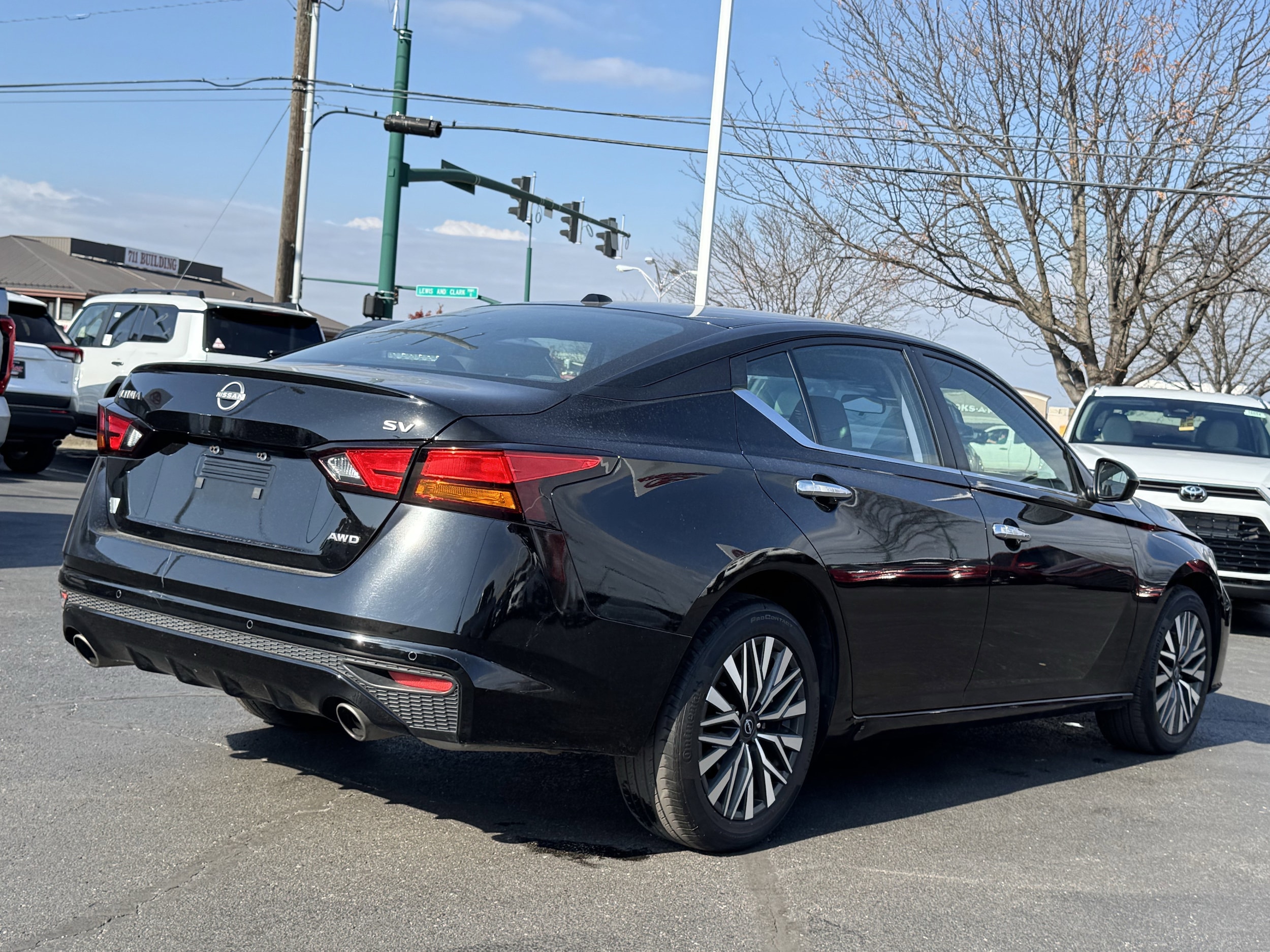 2023 Nissan Altima 2.5 SV photo 3