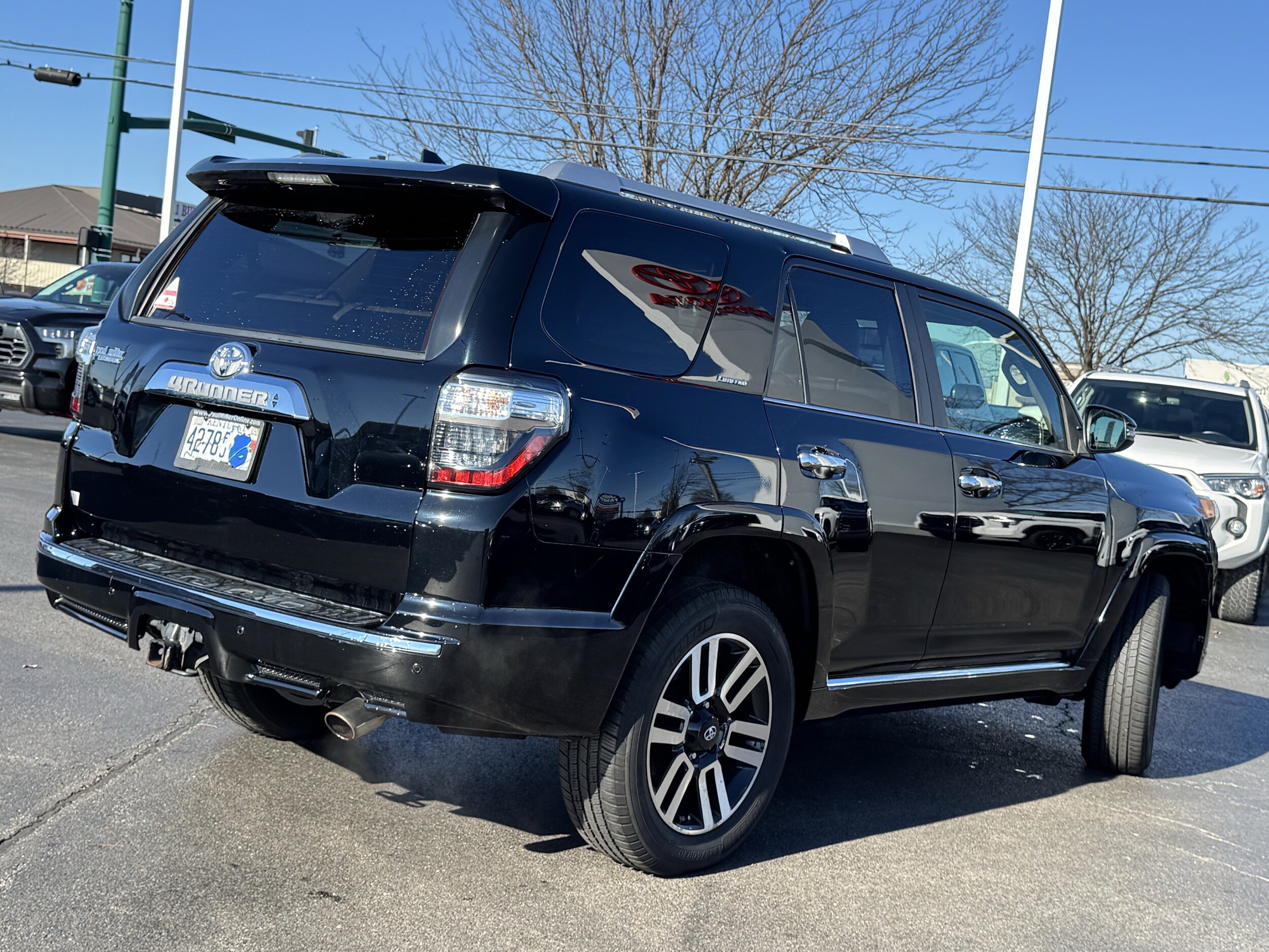 2016 Toyota 4Runner SR5 Premium photo 3