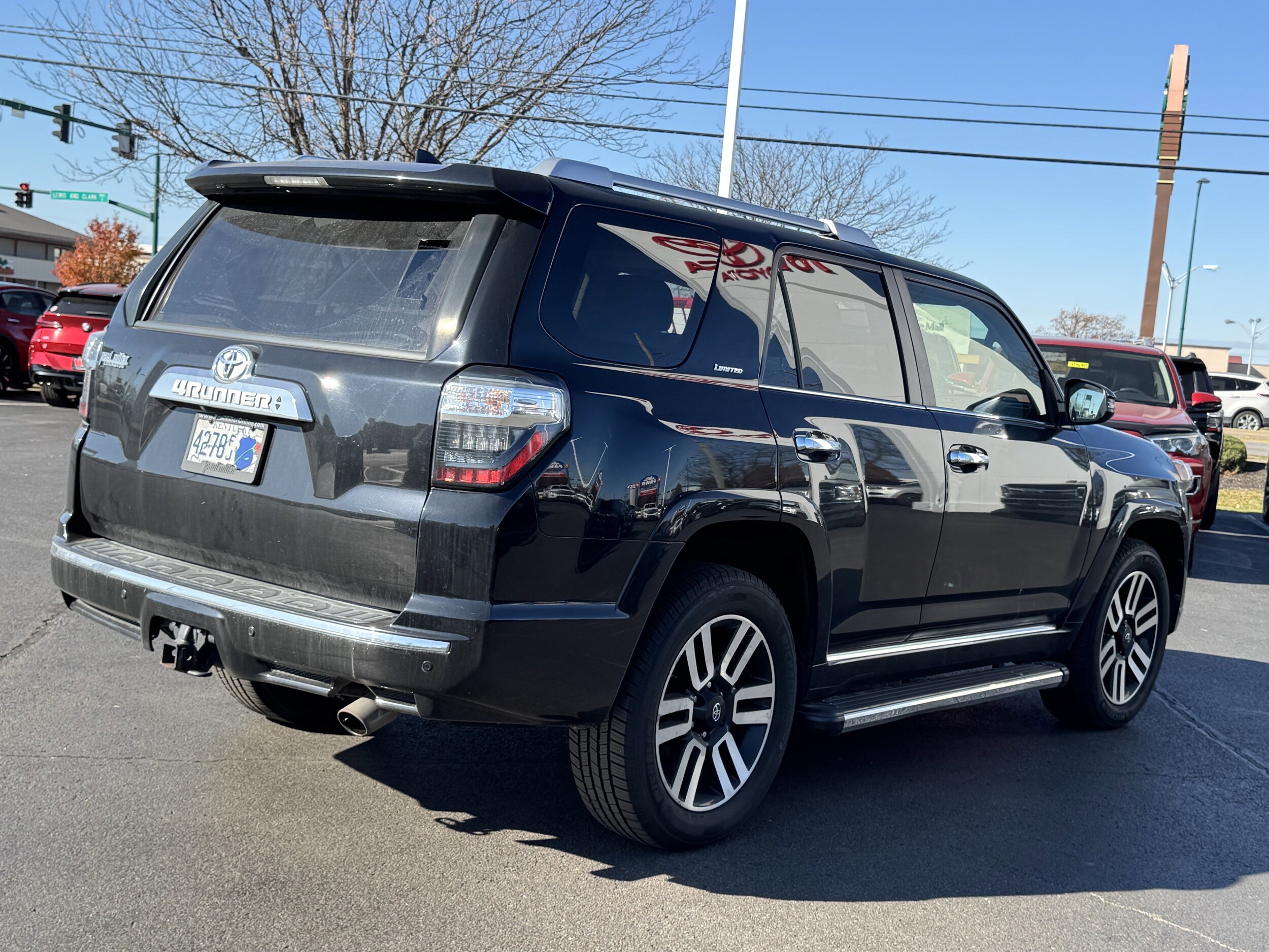 2016 Toyota 4Runner SR5 Premium photo 3