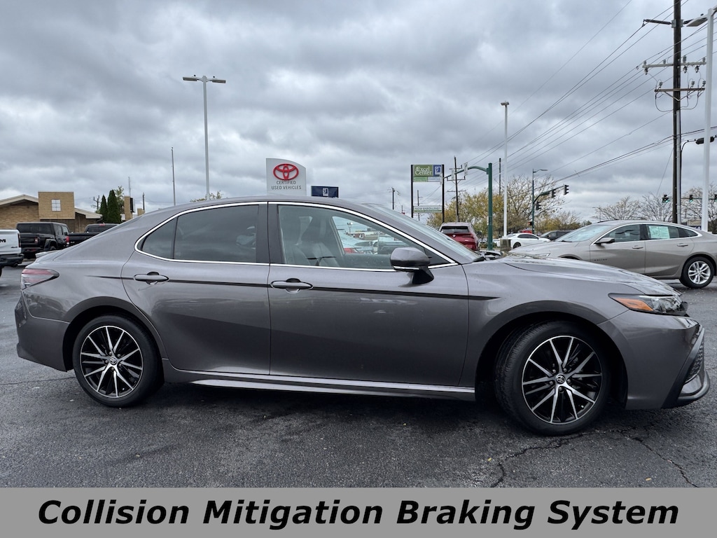 Used 2024 Toyota Camry SE Sedan
