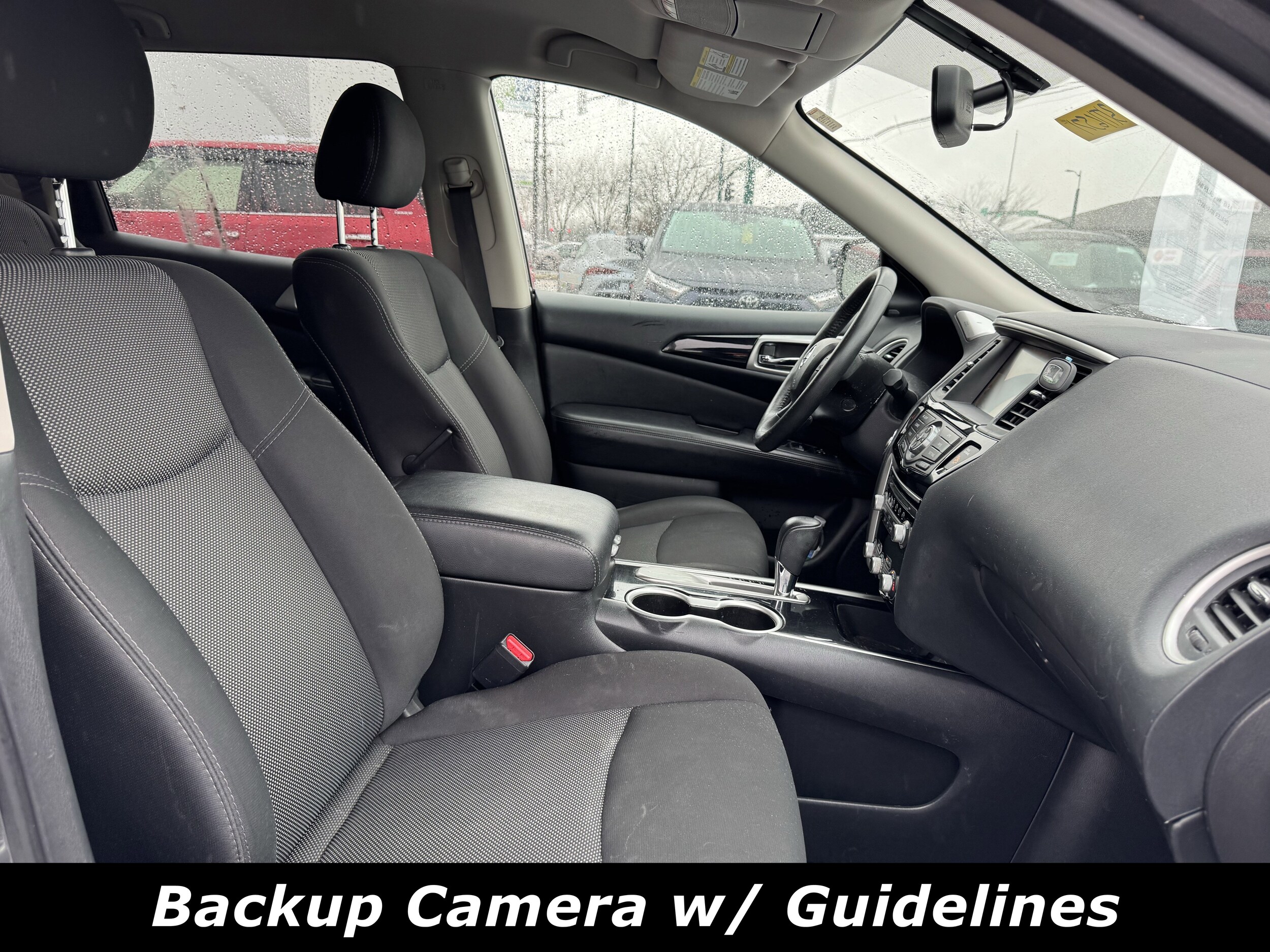 2020 Nissan Pathfinder SV photo 3