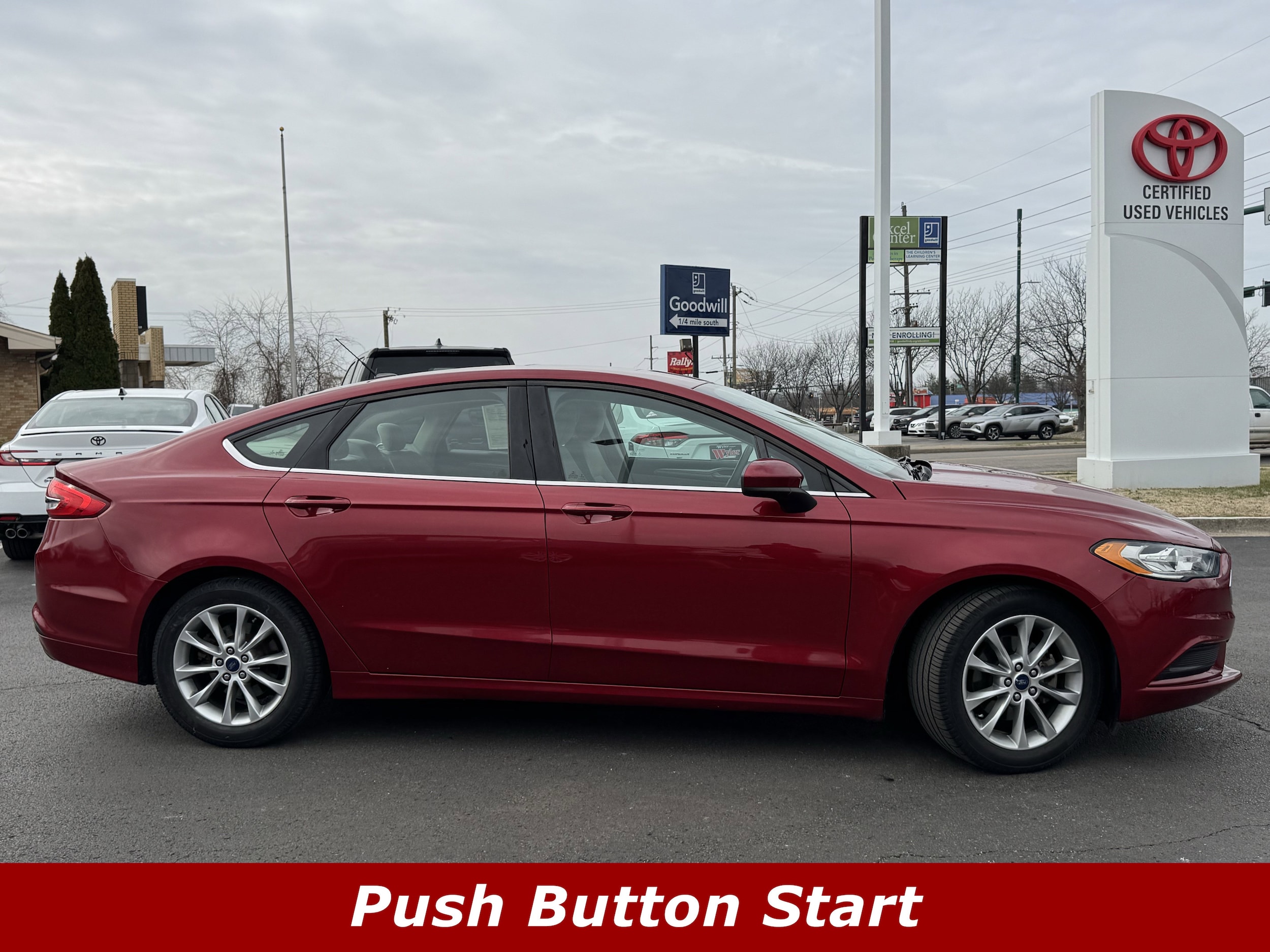 Used 2017 Ford Fusion SE with VIN 3FA6P0HD7HR137631 for sale in Clarksville, IN