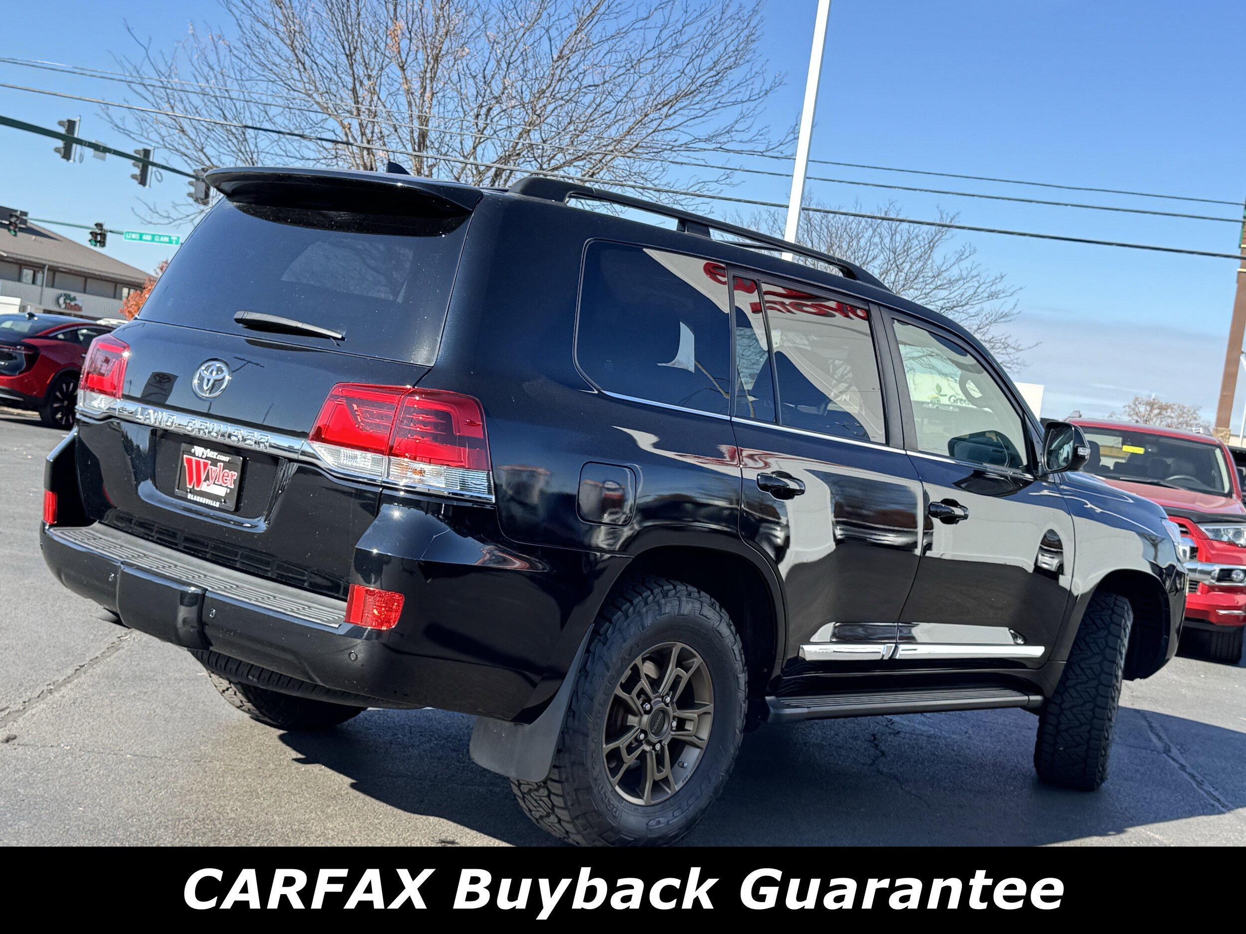 2020 Toyota Land Cruiser Base photo 3