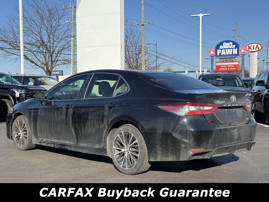 Used 2018 Toyota Camry SE Sedan