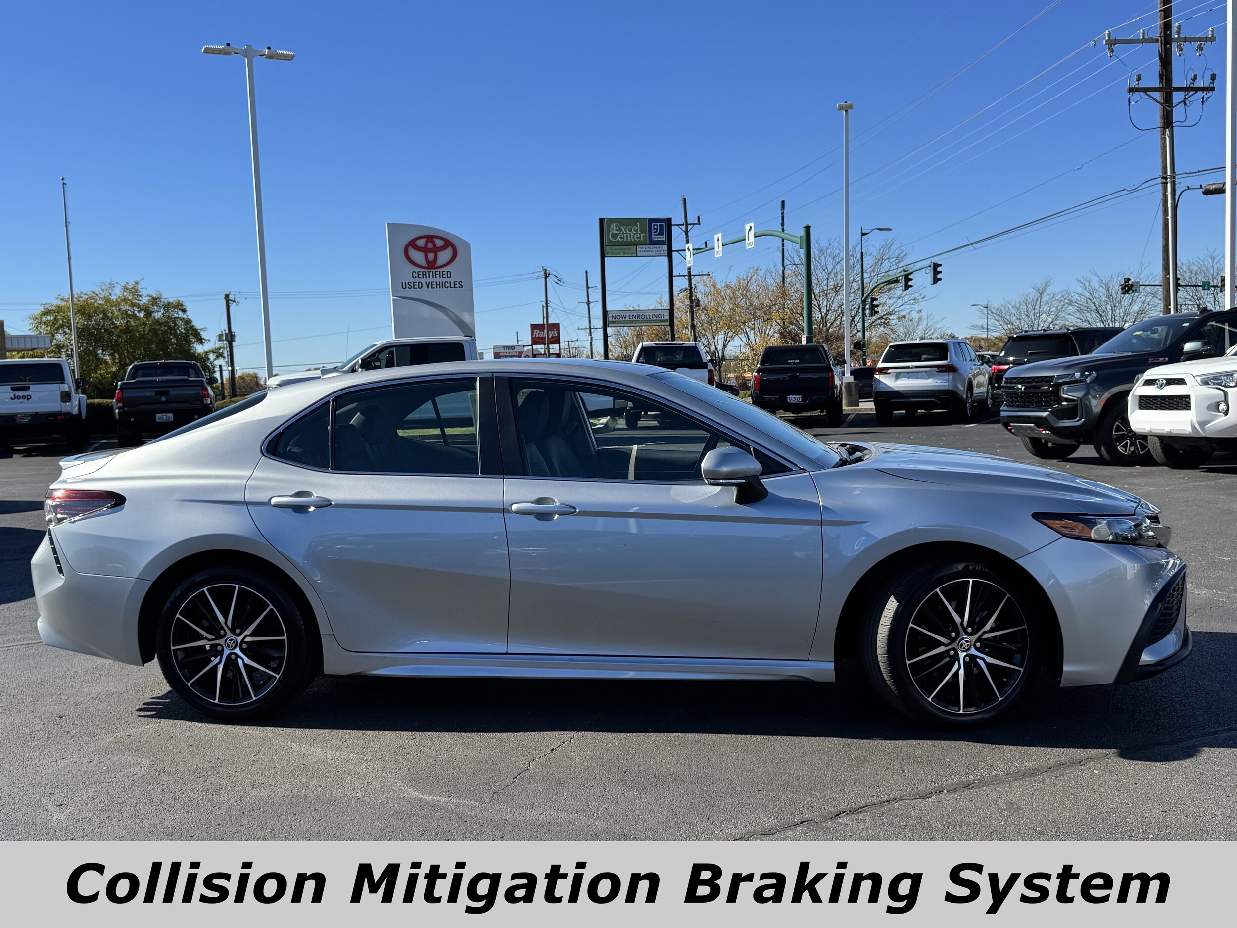 2024 Toyota Camry SE photo 2